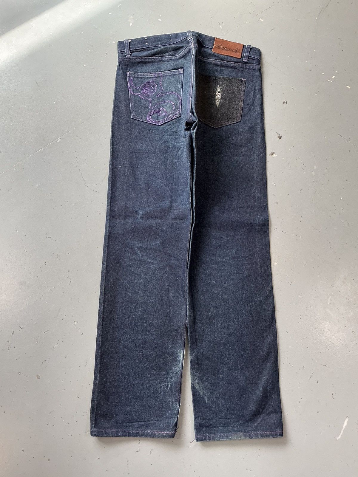 Vintage gentleman collection aesthetic look straight denim