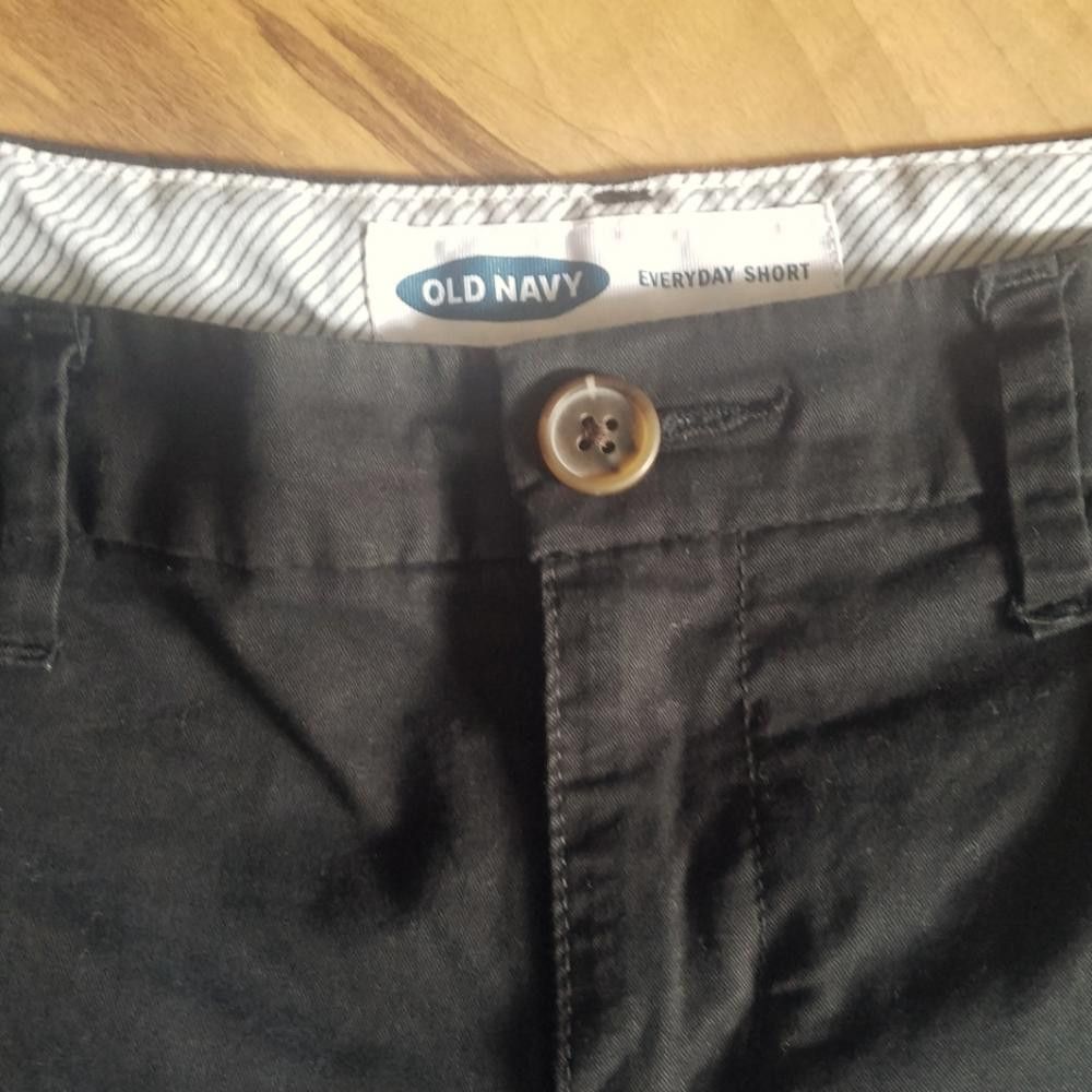 Old Navy Old Navy Everyday Short Size 0 Size 25" / US 0 / IT 36 - 2 Thumbnail