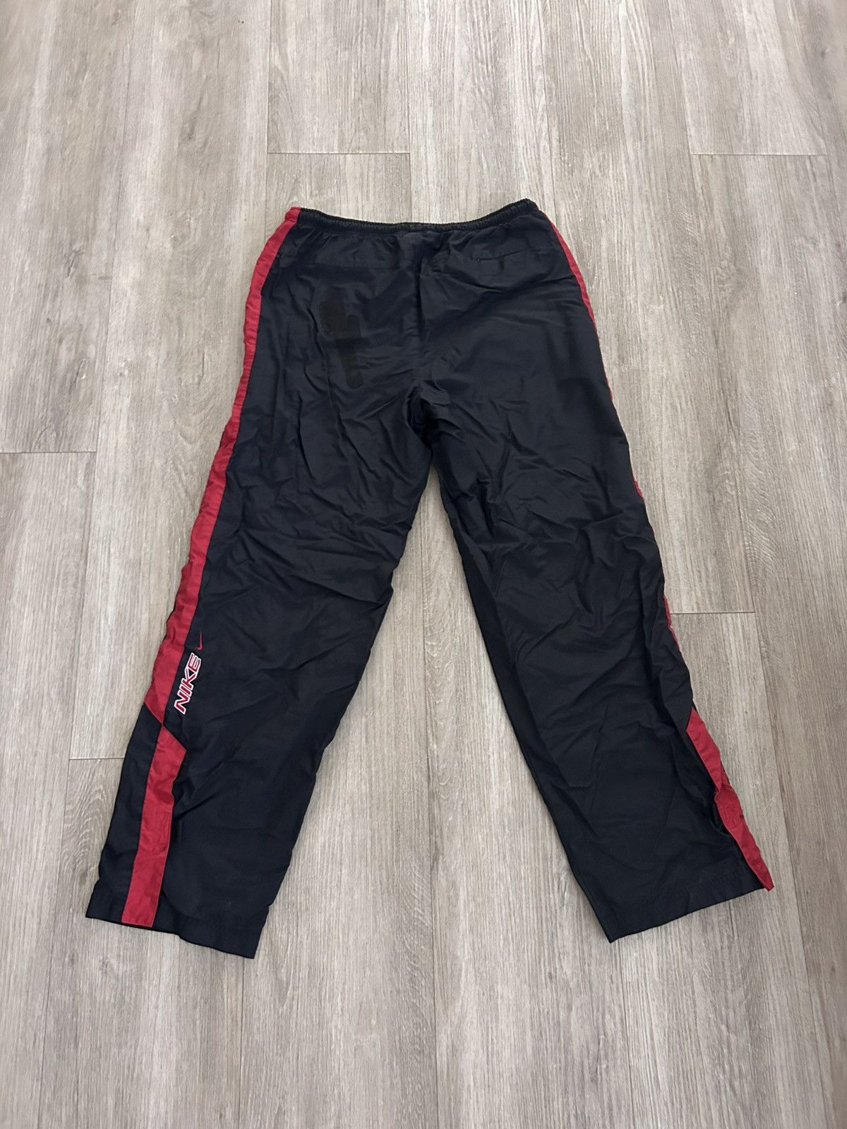 Nike Vintage Nike Baggy Trackpants Size US 32 / EU 48 - 1 Thumbnail
