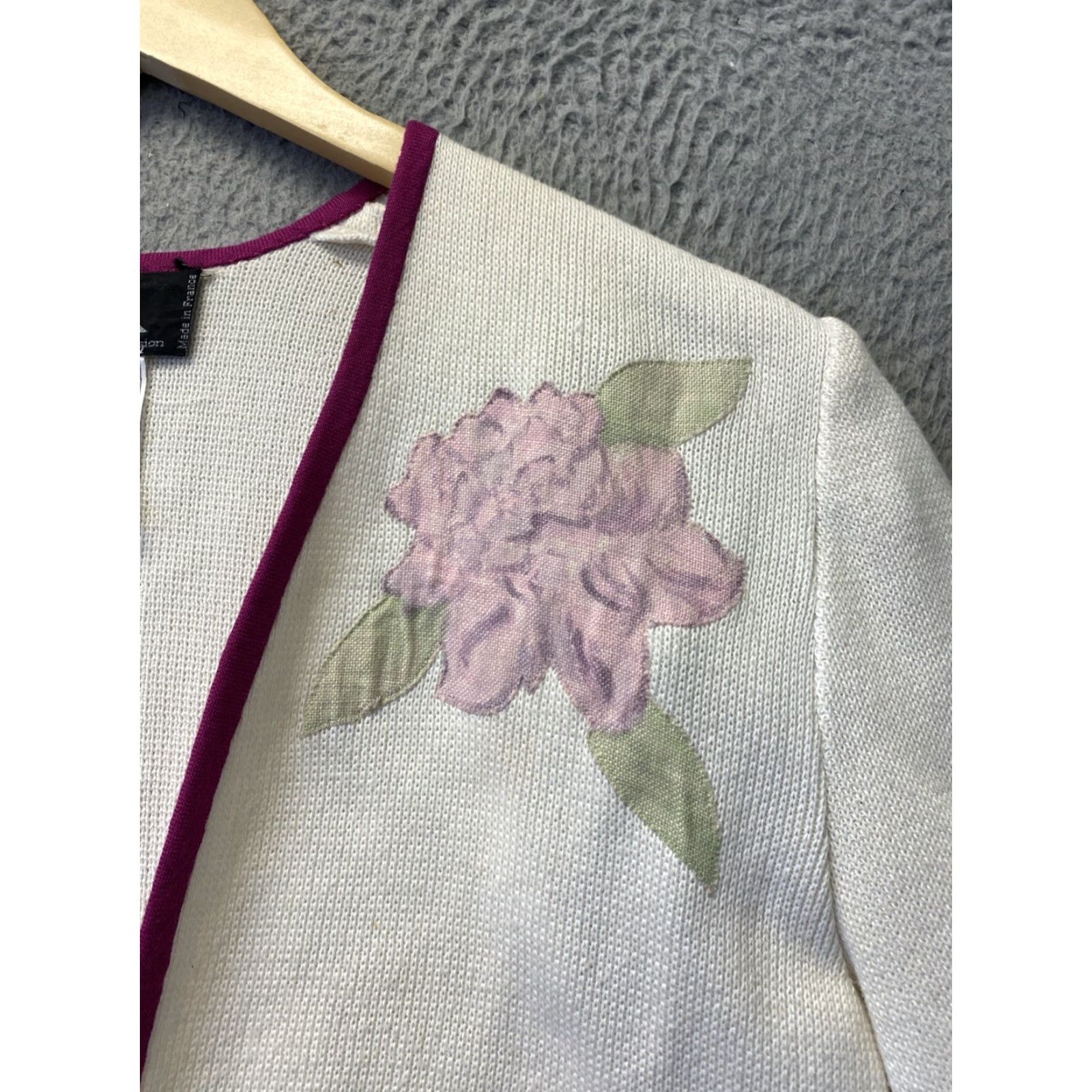 Vintage VINTAGE TCD TRICOT COUTURE Women’s Cardigan Sweater Floral V-Neck Short Sleeve Fall Spring Summer Winter Size Small Pink Size S / US 4 / IT 40 - 4 Thumbnail
