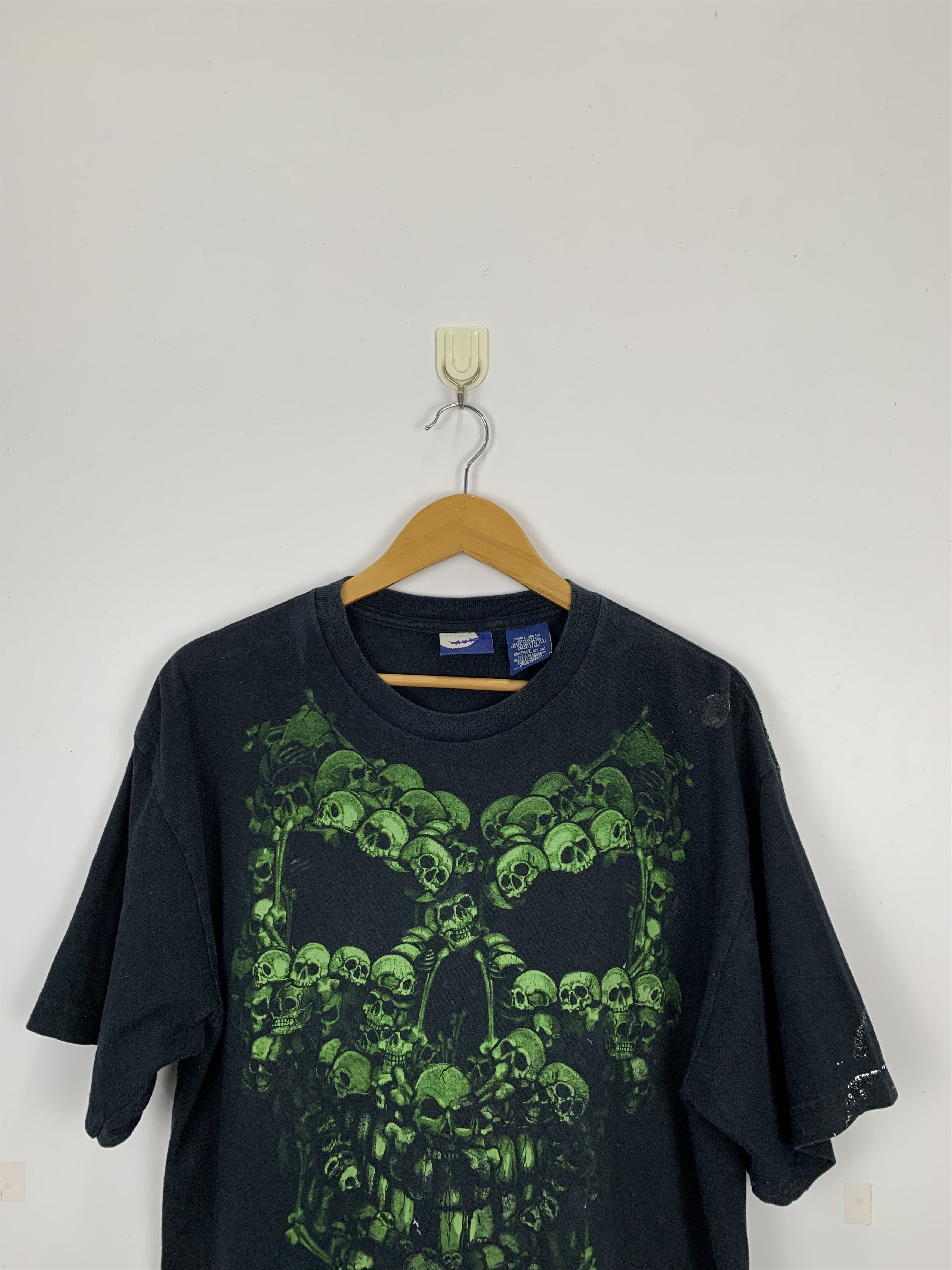 Vintage Vintage Skulls Glow In The Dark T Shirt TA0141 Size US L / EU 52-54 / 3 - 2 Thumbnail
