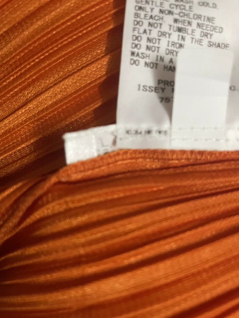 Pleats Please Issey Miyake Issey Miyake Orange pleated short-sleeved shirt Size L / US 10 / IT 46 - 8 Thumbnail