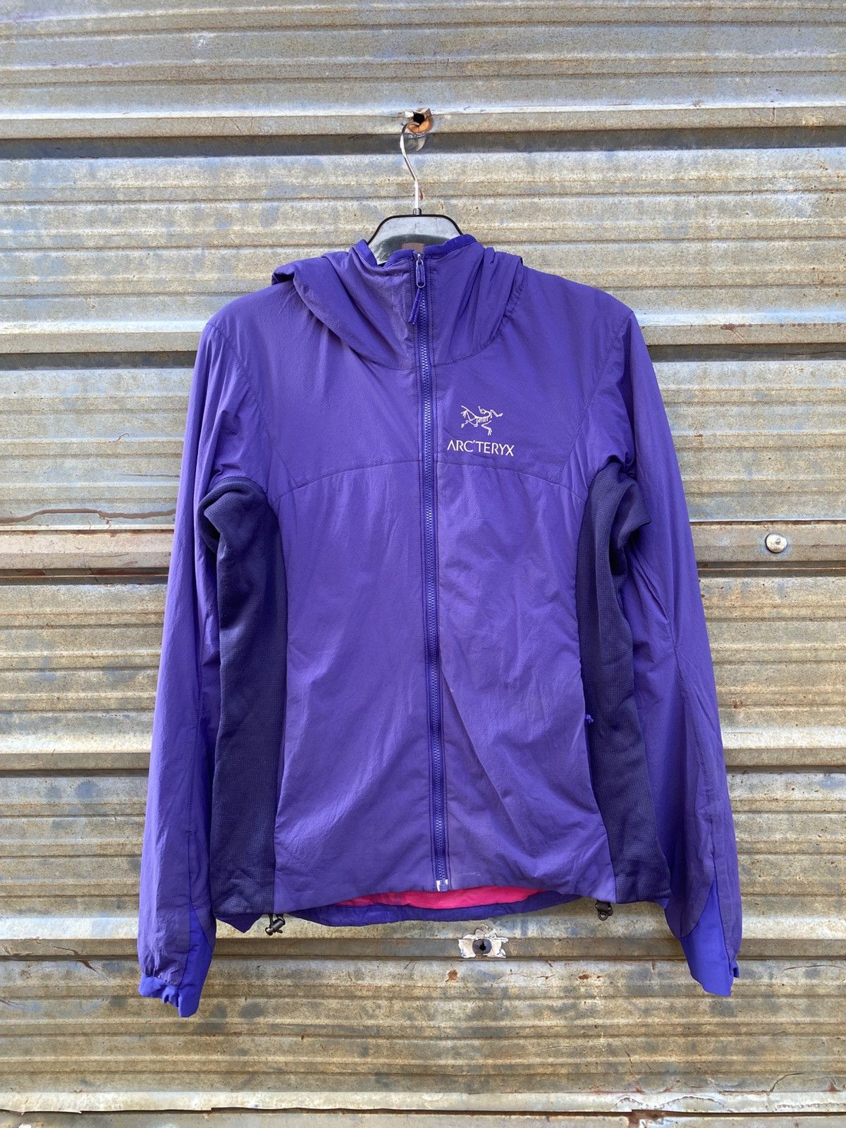 Arc'teryx Arcteryx Atom LT Hoody Purple Jacket Size S / US 4 / IT 40 - 1 Thumbnail
