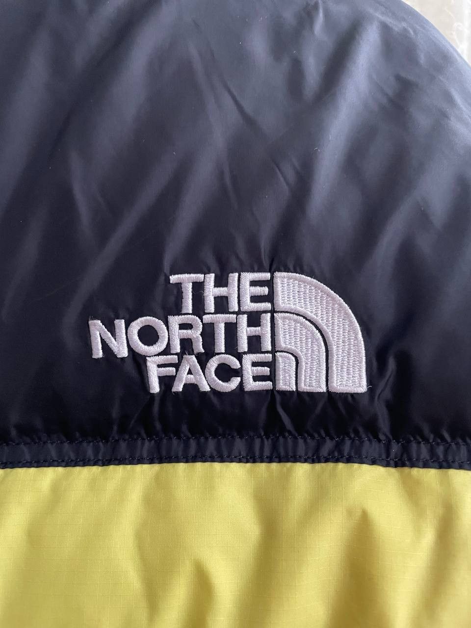 The North Face The North Face 700 Nuptse Down Puffer Jacket Size US S / EU 44-46 / 1 - 7 Thumbnail