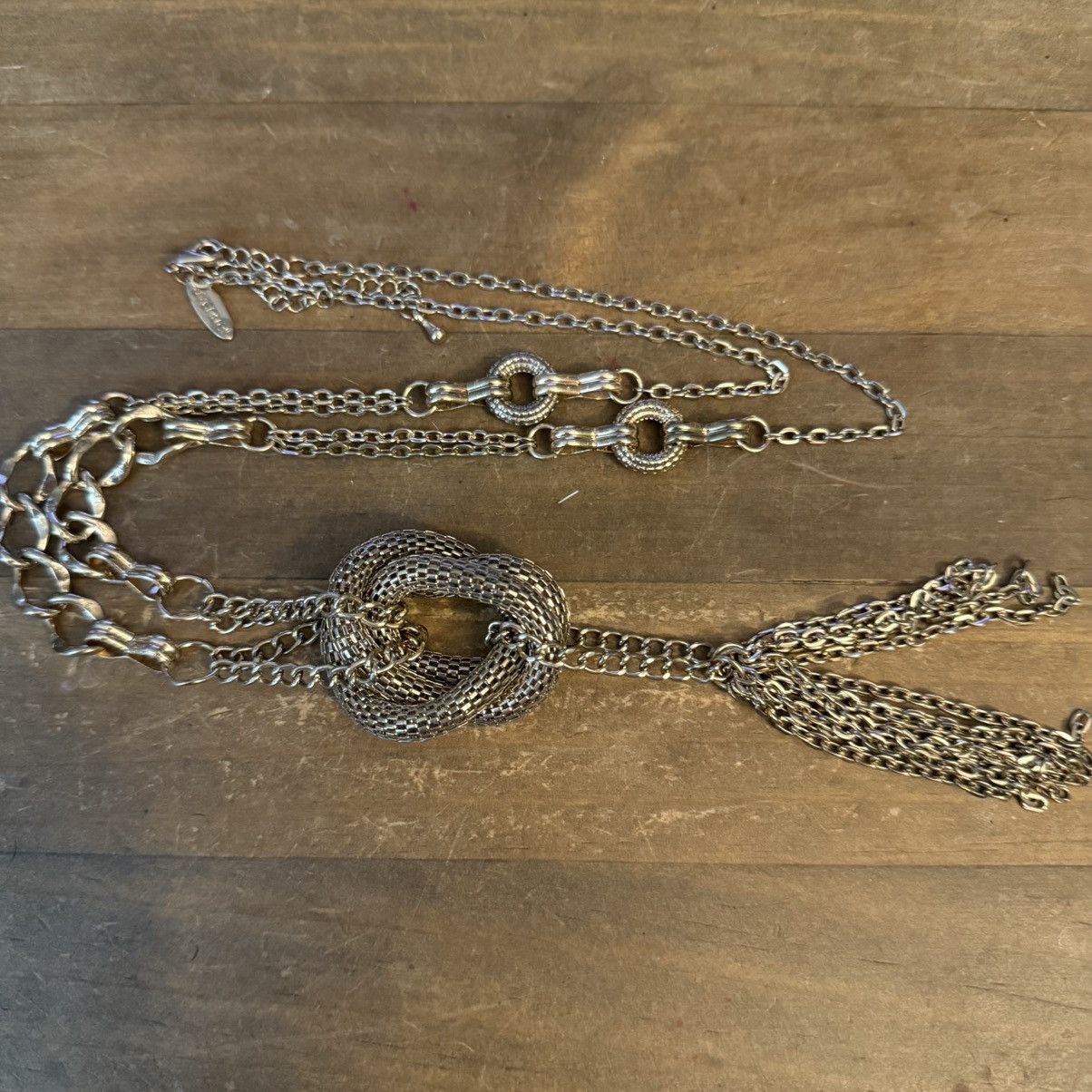 Other Avenue long gold tone mesh love knot chain tassel necklace Size ONE SIZE - 2 Thumbnail