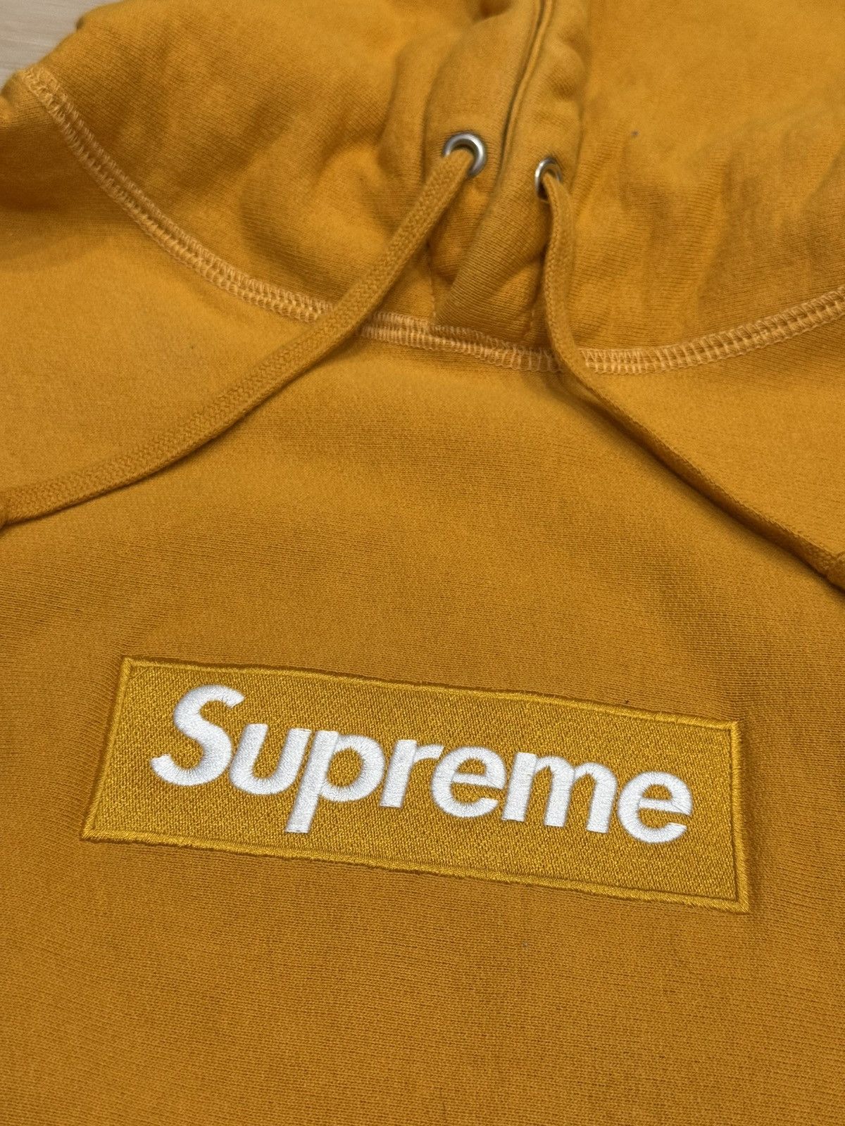 Supreme Supreme FW11 Mustard Box Logo Hoodie Size US L / EU 52-54 / 3 - 2 Thumbnail
