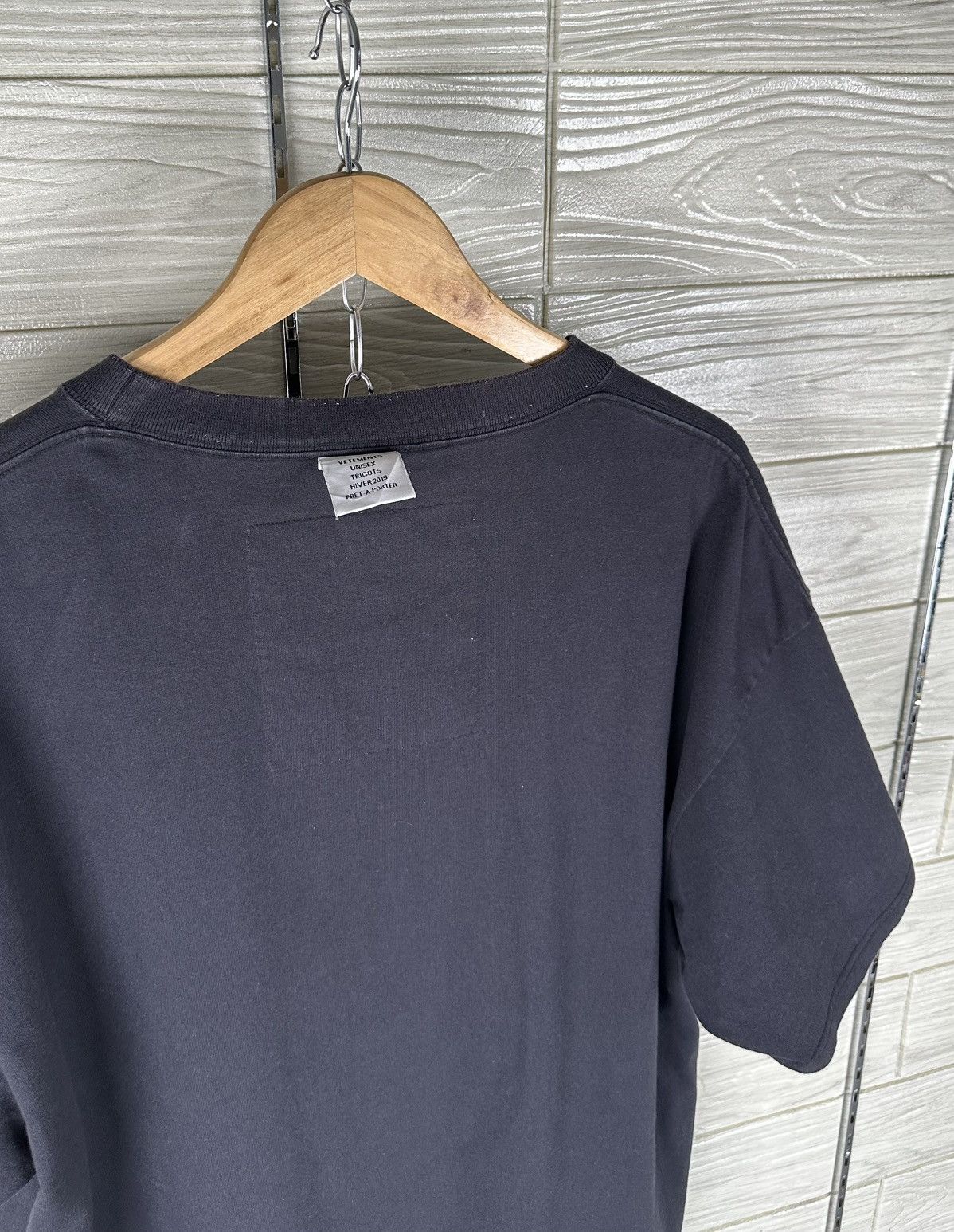 Vetements Vetements - Demna Gvasalia A/W18 Inside Out Oversize T-Shirt Size US L / EU 52-54 / 3 - 12 Thumbnail