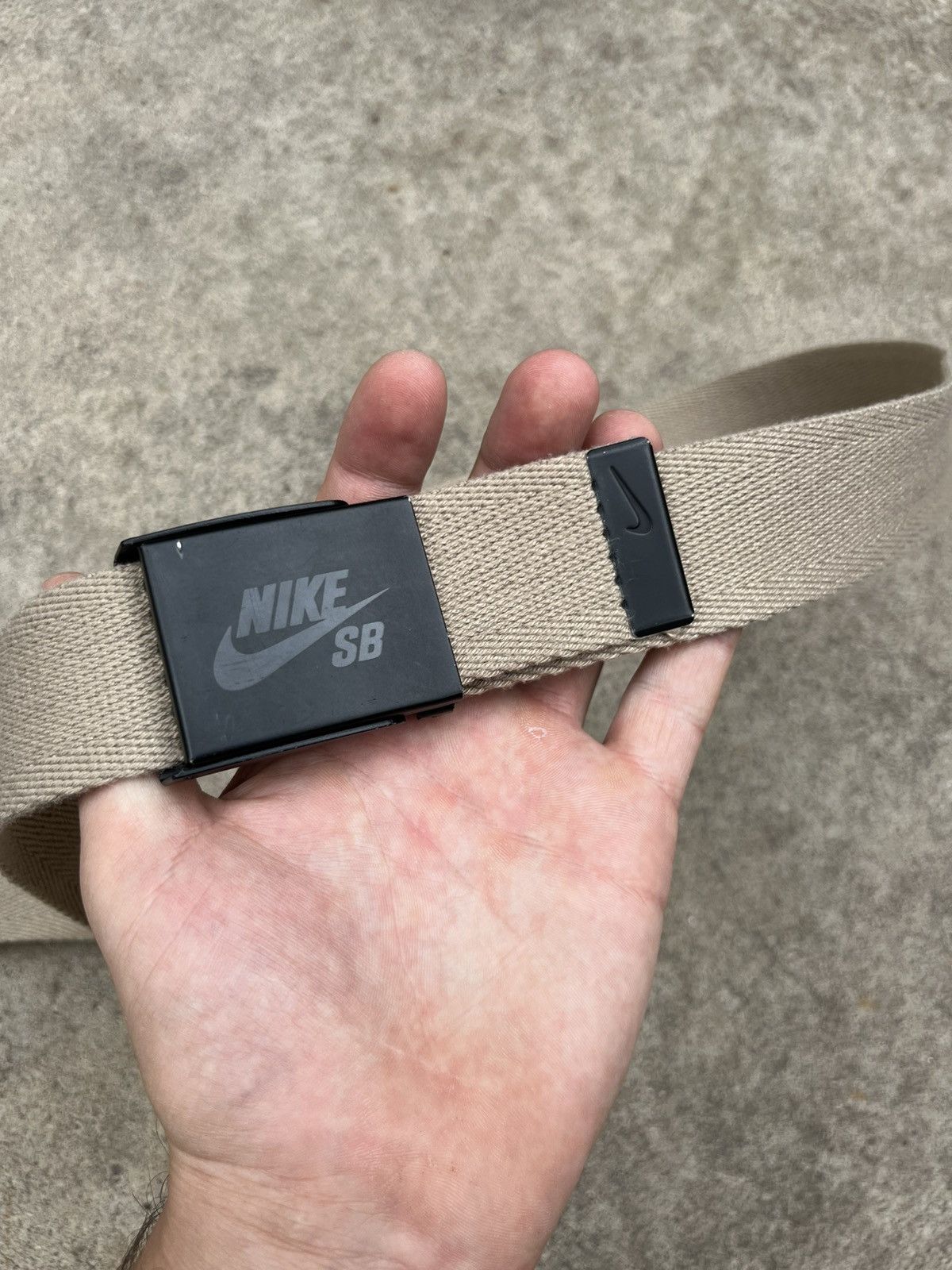 Nike SB Nike SB Slide Belt Beige / Black Size ONE SIZE - 1 Thumbnail