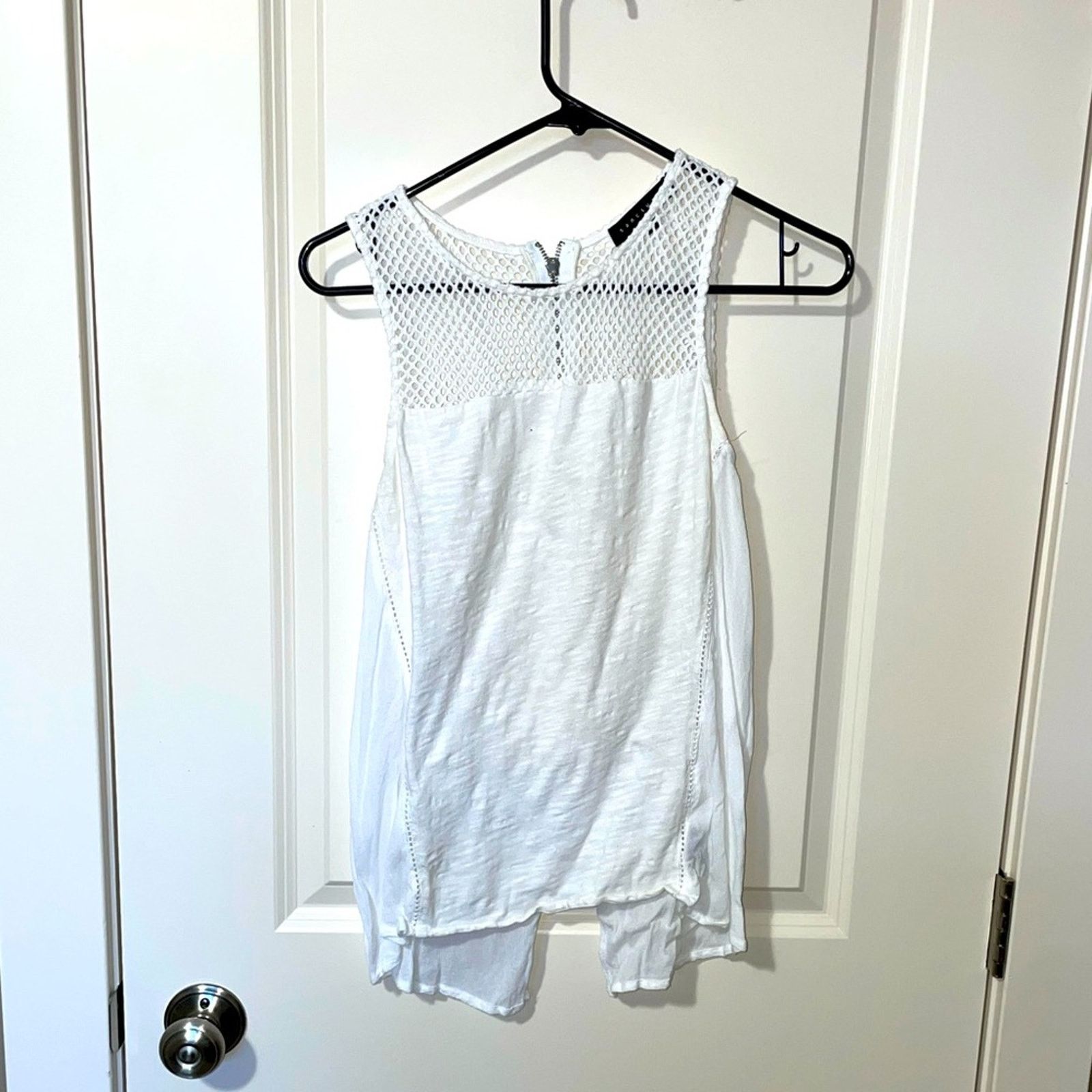 Other Sanctuary White Crochet Yoke Tank Top Size Small Size S / US 4 / IT 40 - 1 Thumbnail