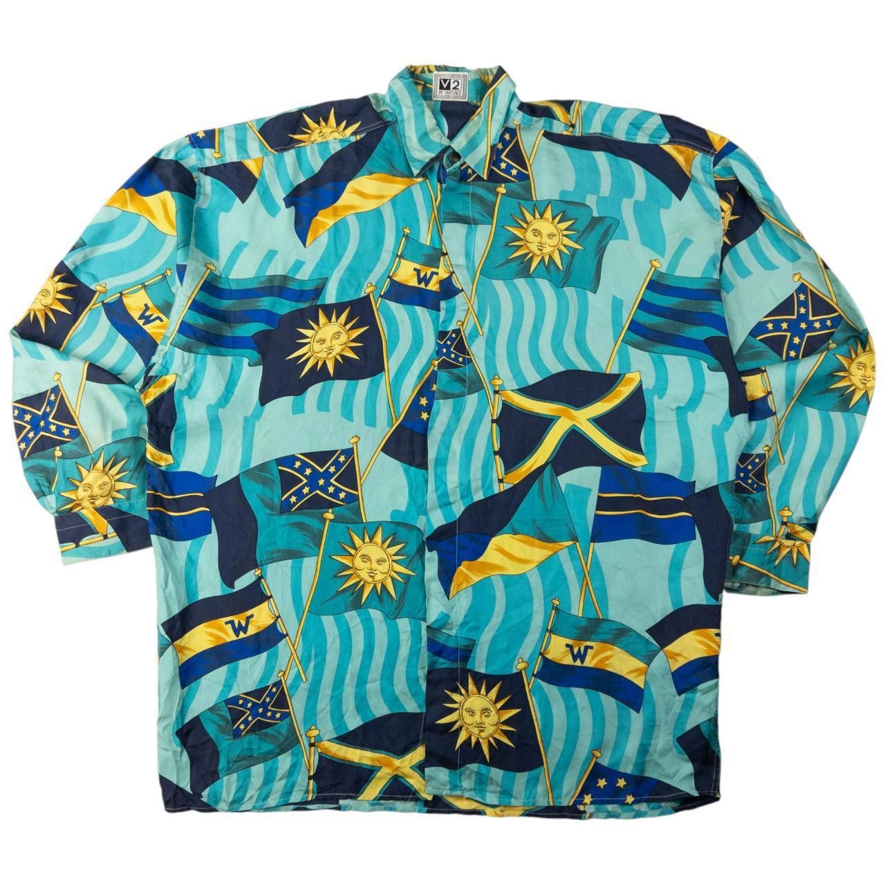 Versace Vintage Versace V2 Long Sleeve Button Up Silk Shirt Size M Size US M / EU 48-50 / 2 - 1 Thumbnail