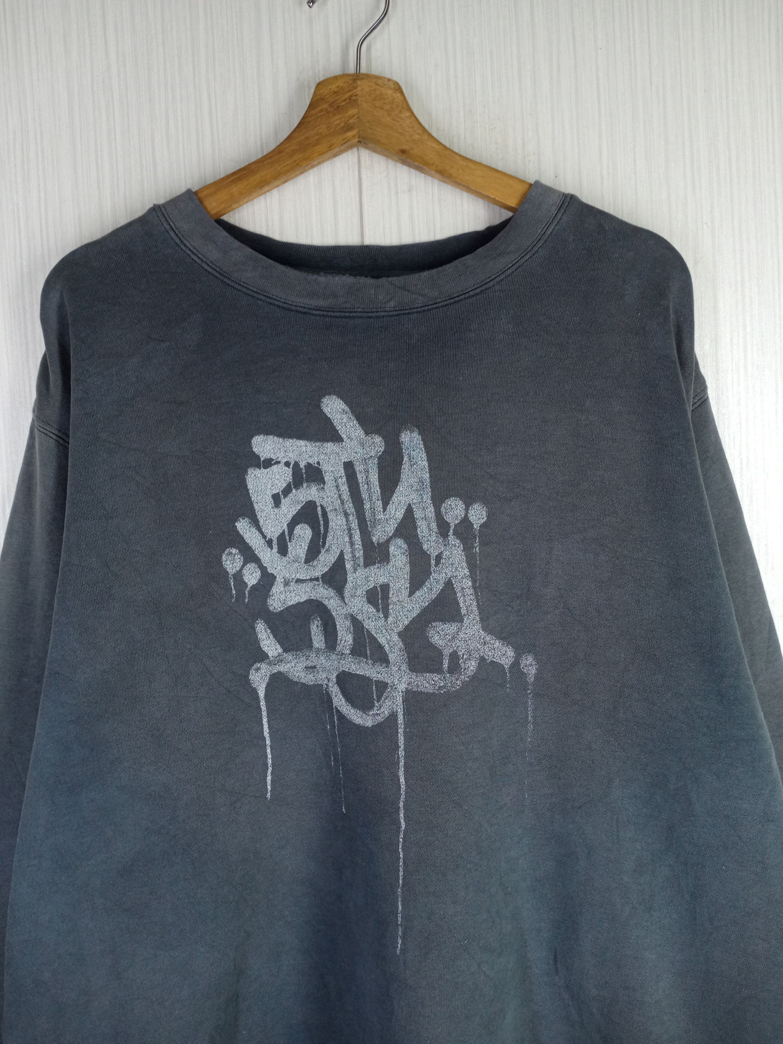 Stussy Very Rare Vintage Distressed Stussy Graffiti Sweatshirt Size US XL / EU 56 / 4 - 2 Thumbnail