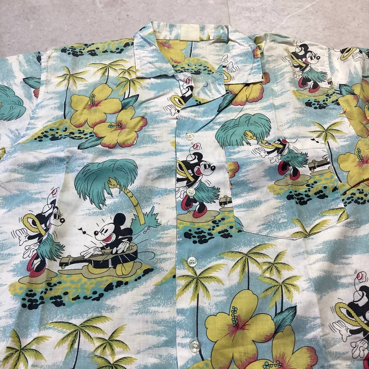 Disney Vintage Disney Mickey Mouse Aloha Hawaiian Beach Shirt Size US XL / EU 56 / 4 - 4 Thumbnail