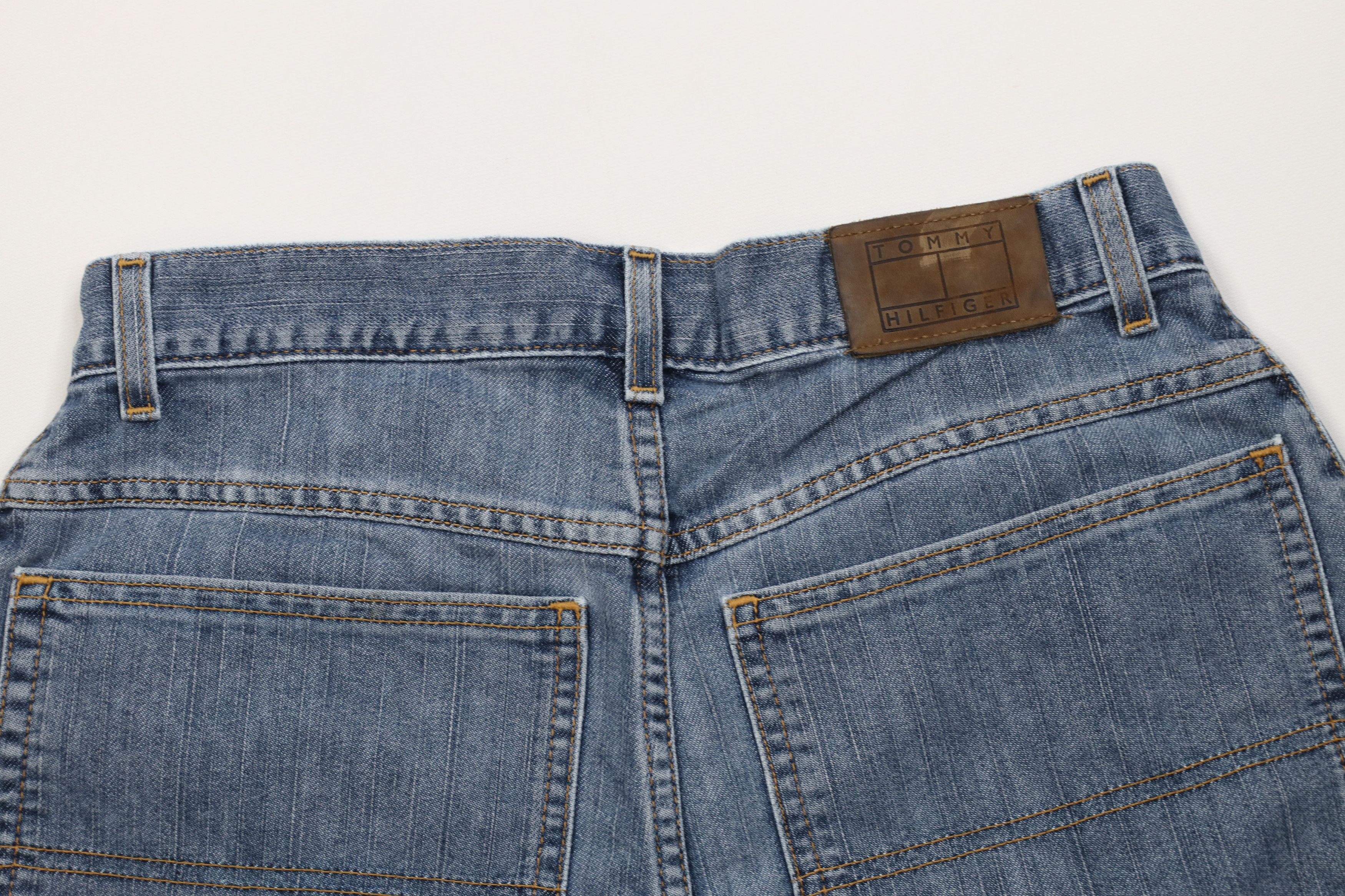 Tommy Hilfiger Vintage Y2K 2001 Tommy Hilfiger Fit Denim Jean Shorts Jorts Size US 30 / EU 46 - 10 Thumbnail