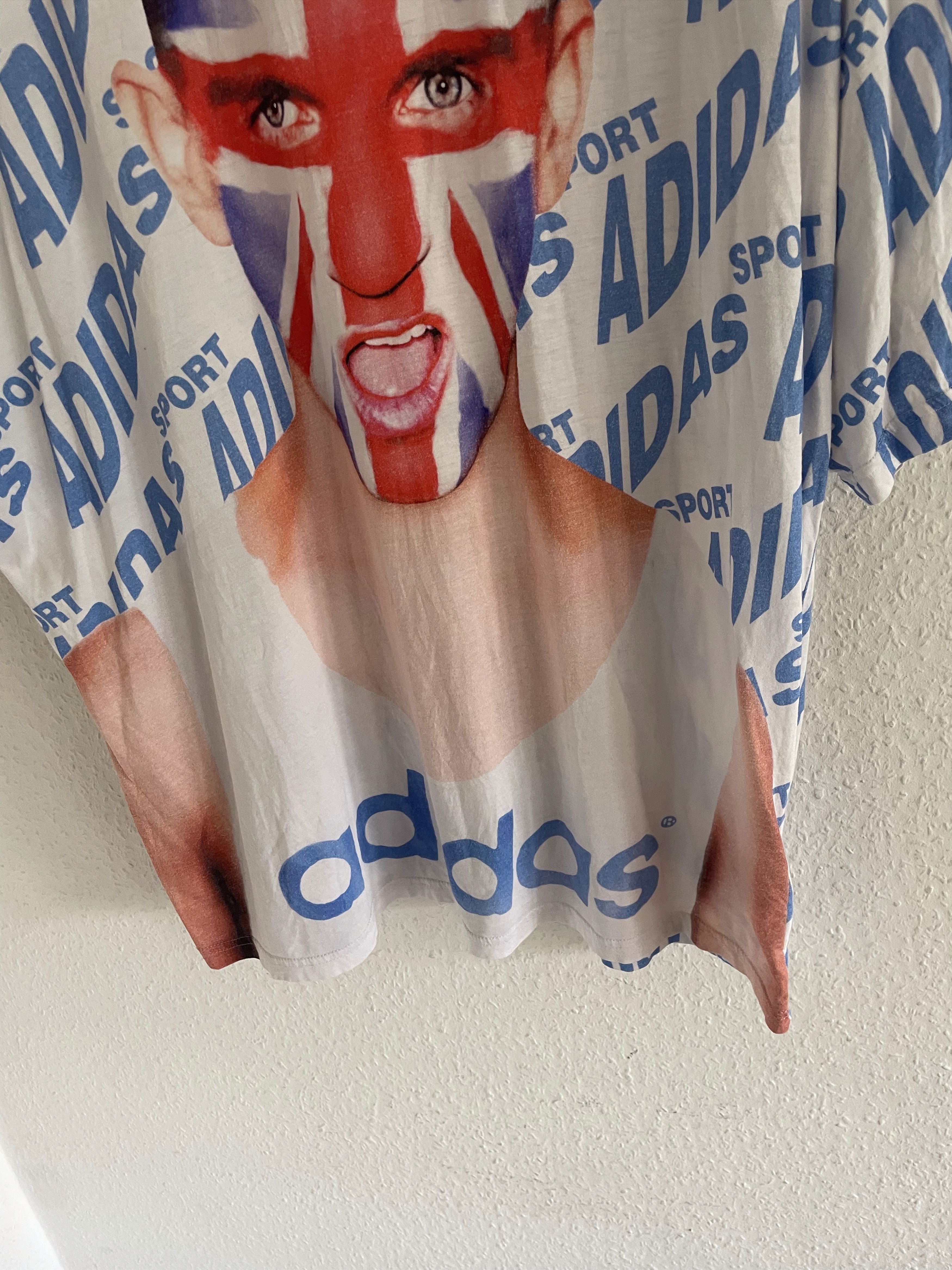 Adidas × Jeremy Scott Union Jack Oversized Tee Size US XL / EU 56 / 4 - 6 Thumbnail