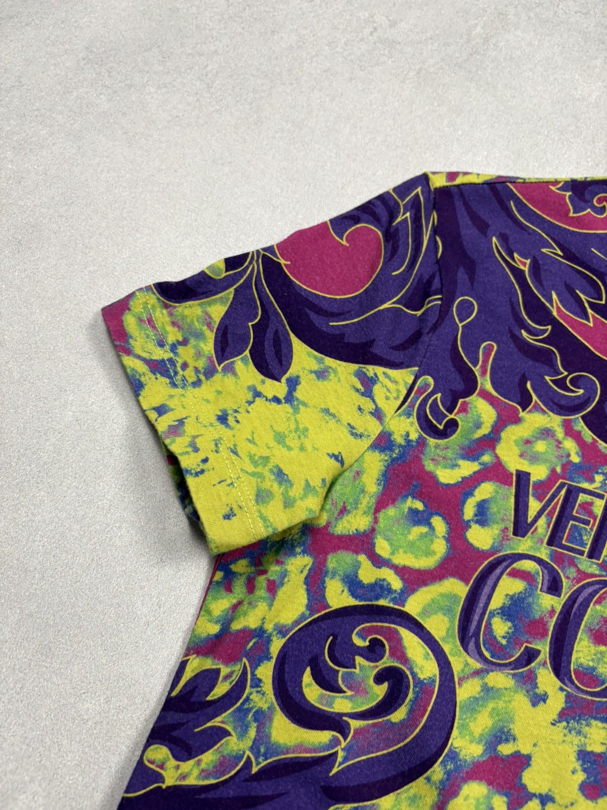 Versace Versace Jeans Couture All-Over Baroque Psychedelic T-Shirt M Size M / US 6-8 / IT 42-44 - 9 Thumbnail