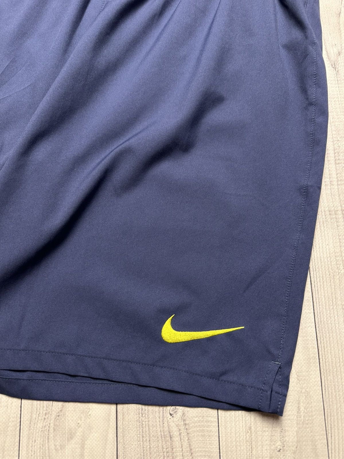 Nike Vintage Nike Barcelona soccer shorts 11 Neymar size XL Size US 36 / EU 52 - 3 Thumbnail