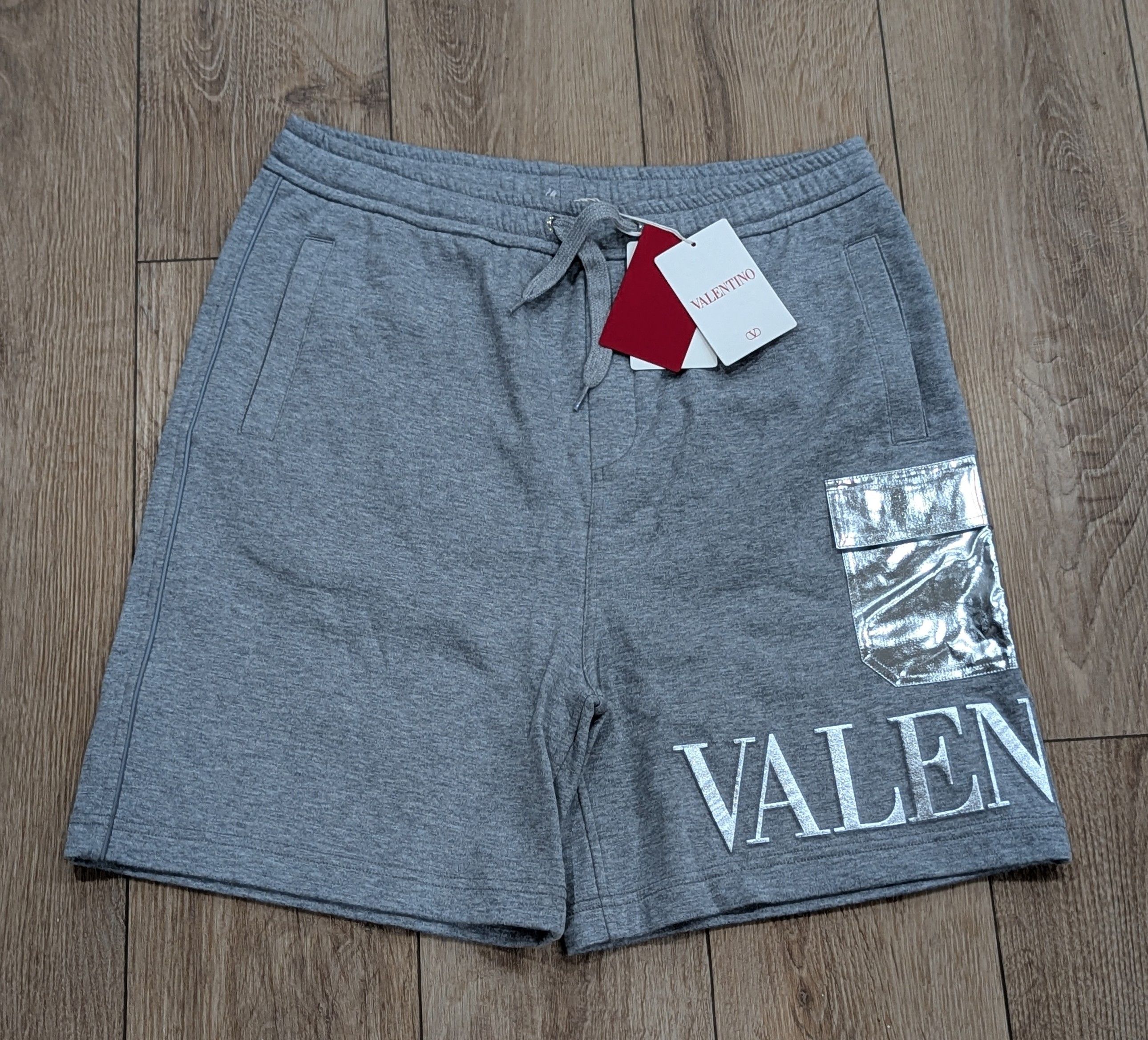 Valentino Valentino Logo Drawstring Sweat Shorts Light Gray Medium Size US 32 / EU 48 - 1 Thumbnail