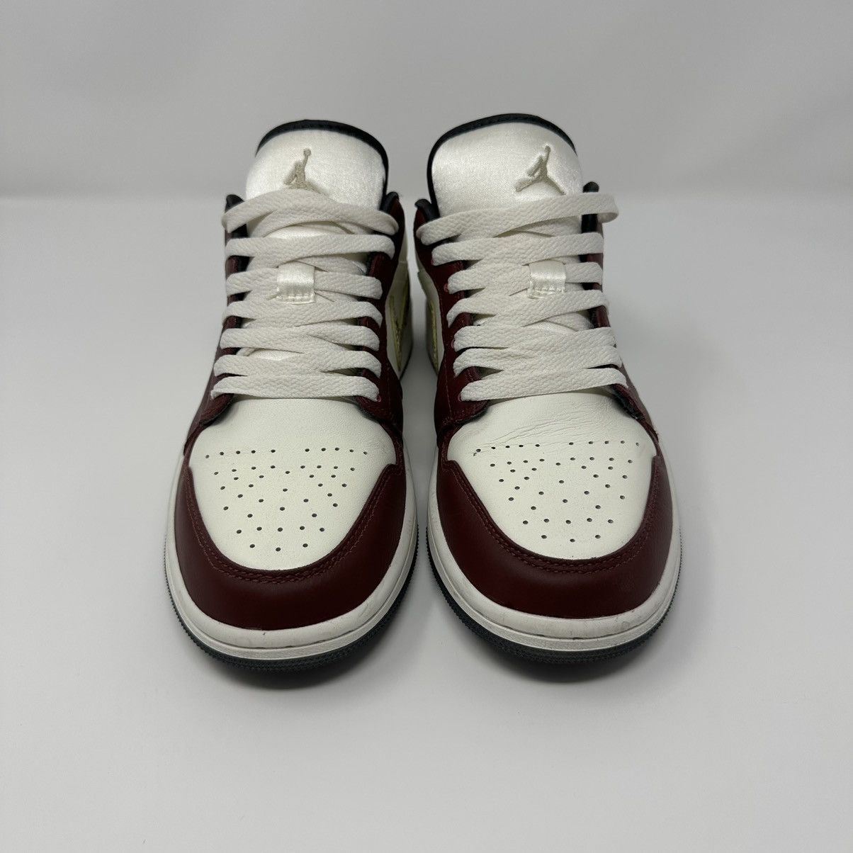 Jordan Brand Nike Women’s Air Jordan 1 Low SE Year of the Dragon Size 8.5 Size US 8.5 / IT 38.5 - 2 Thumbnail