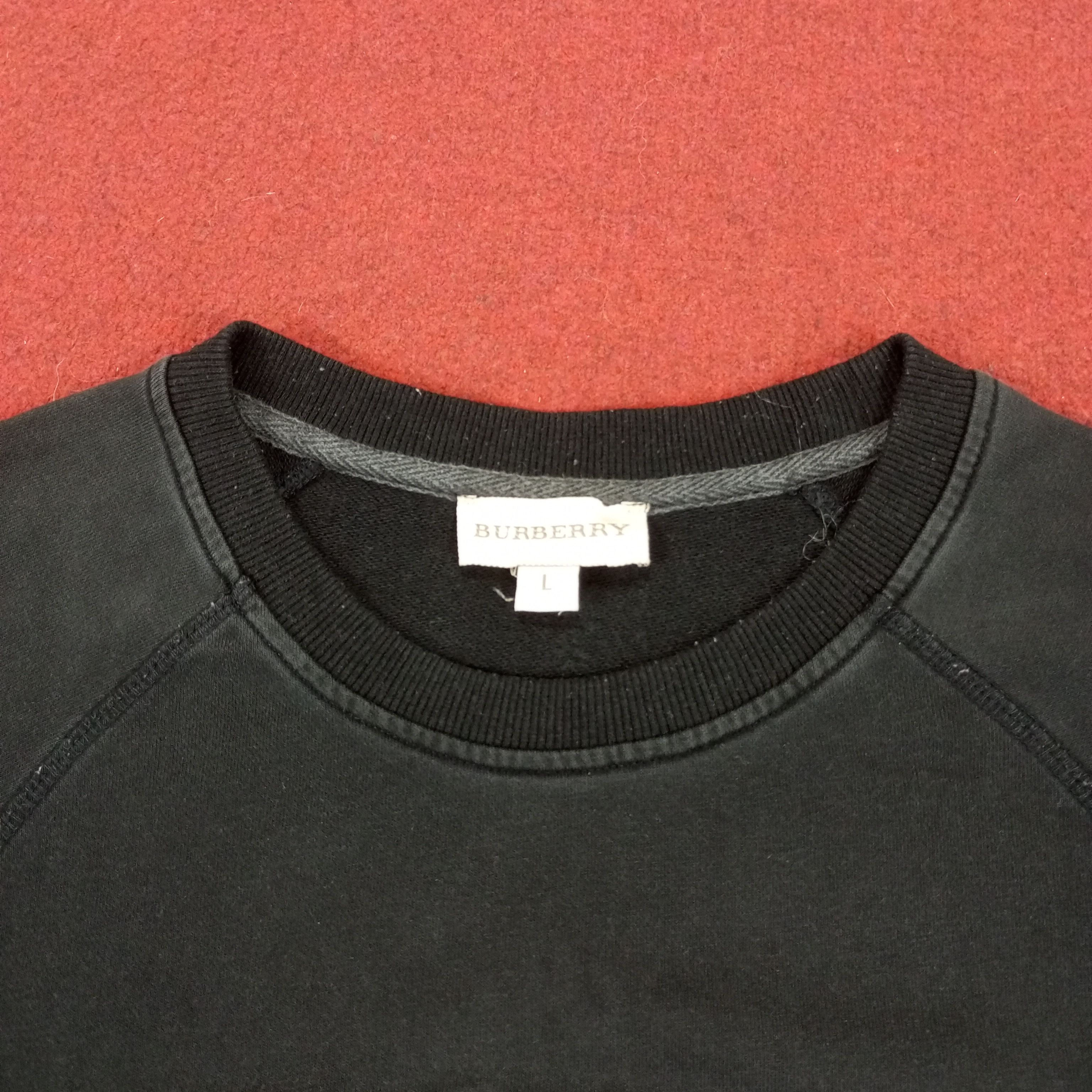 Burberry × Vintage Burberry London Paris New York Center Design Sweatshirt Size US S / EU 44-46 / 1 - 4 Thumbnail