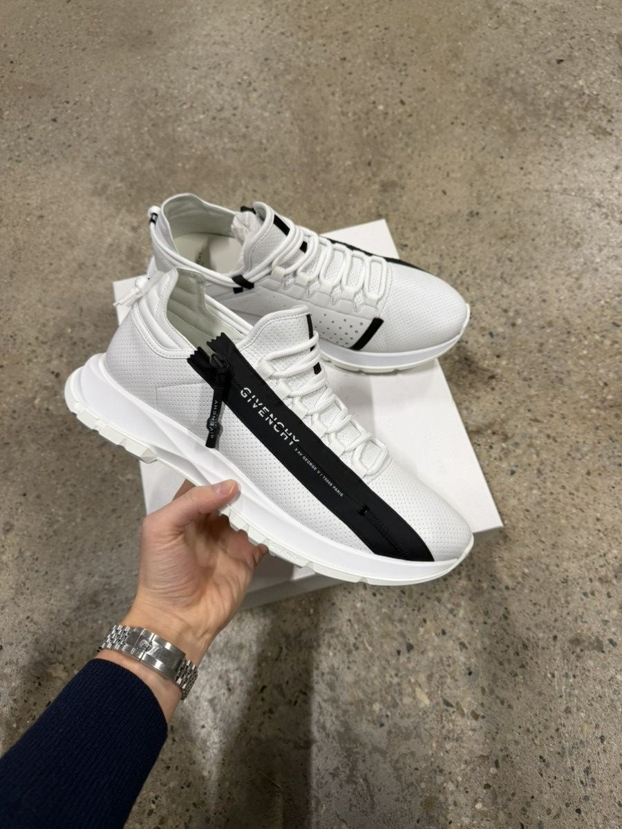 Givenchy Givenchy Spectre Runner Sneaker NEW 900$ Size US 13 / EU 46 - 1 Thumbnail
