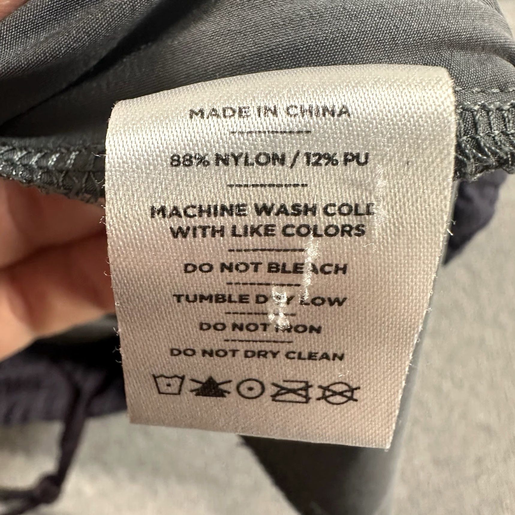 Rhone Rhone Sweatpants Men XL Torrent Nylon Elastic Waist Zip Pockets Gray Modern Solid EUC Size US 36 / EU 52 - 6 Thumbnail