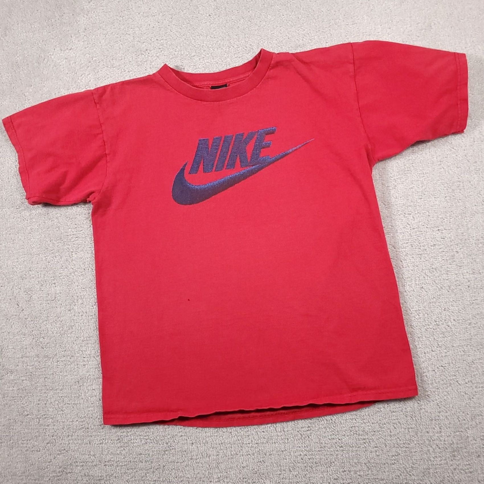 Nike VINTAGE Nike T-Shirt Mens Medium Red Short Sleeve Logo Graphic 90s Y2K Big Front Size US M / EU 48-50 / 2 - 2 Thumbnail