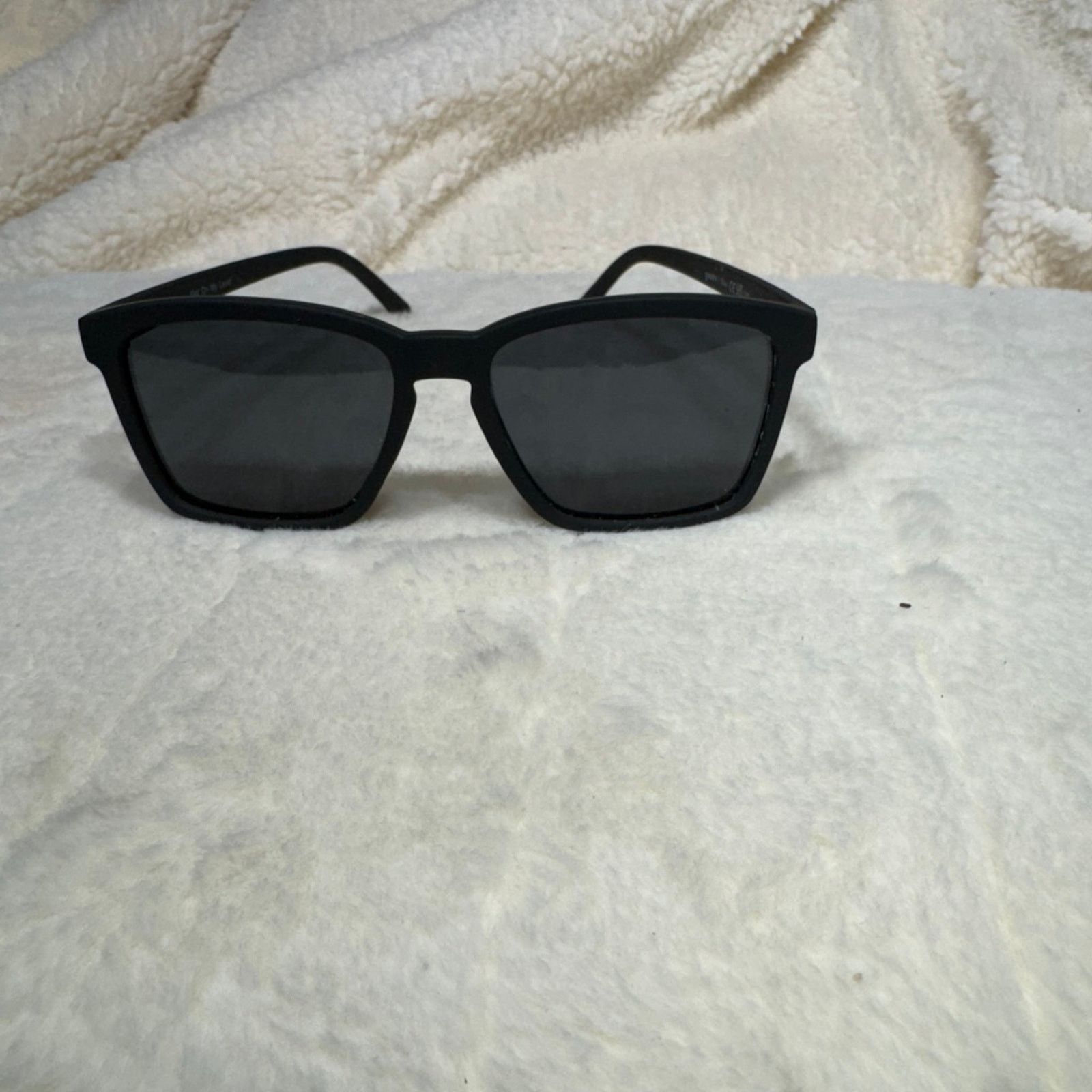 NBDN Nobrandedon Children’s Goodr sunglasses Size ONE SIZE - 2 Thumbnail