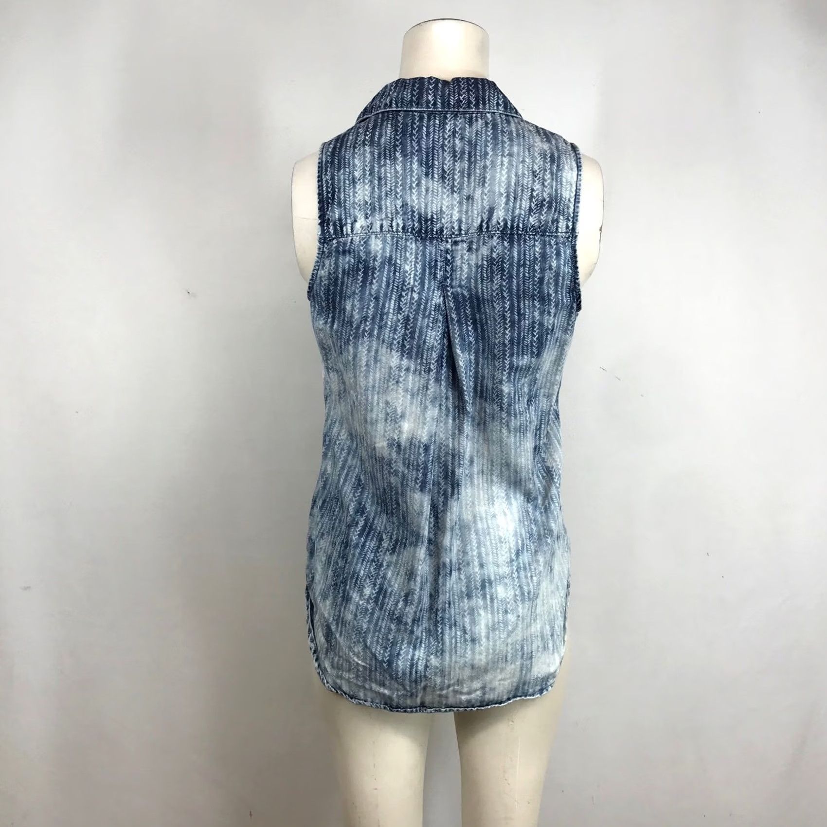 Vintage Cloth & Stone Womens XS Blue White Chevron Acid Wash Tencel Sleeveless Shirt Size XS / US 0-2 / IT 36-38 - 5 Thumbnail