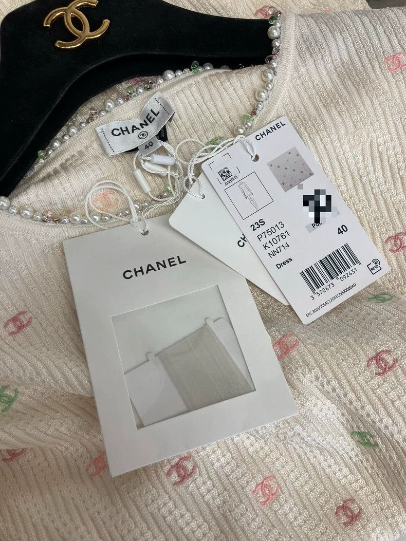 Chanel Chanel Heavy industry pearl edge color logo knitted dress Size S / US 4 / IT 40 - 4 Thumbnail