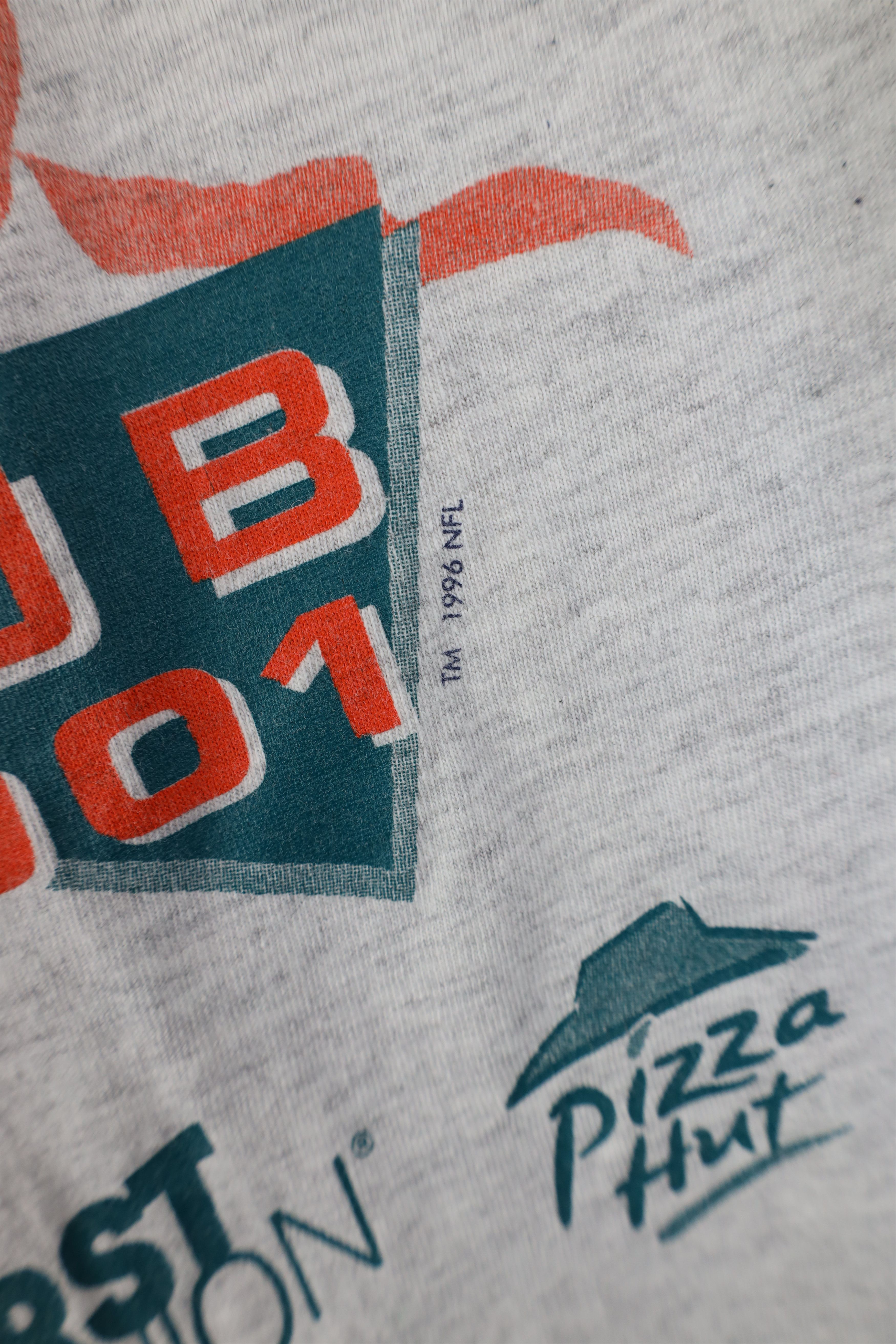 Vintage Vintage Y2K 2001 Miami Dolphins Football T-Shirt Gray Size US XXL / EU 58 / 5 - 6 Thumbnail