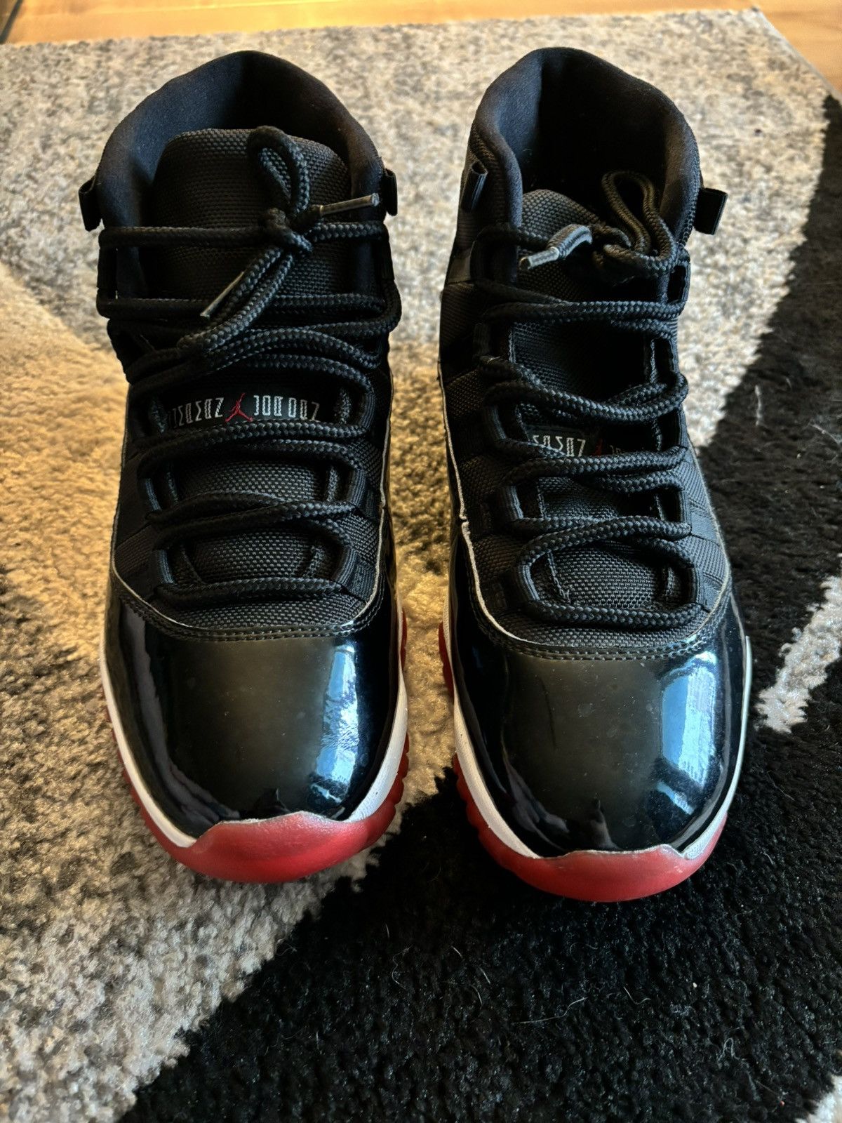 Jordan Brand Air Jordan 11 Breds Size US 9.5 / EU 42-43 - 3 Thumbnail