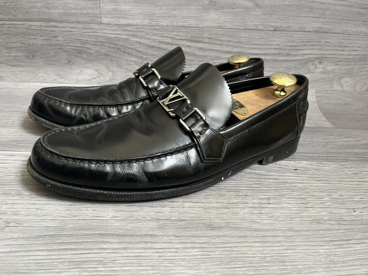 Louis Vuitton Louis Vuitton Major logo slip on leather loafers sz 10.5 Size US 11.5 / EU 44-45 - 4 Thumbnail