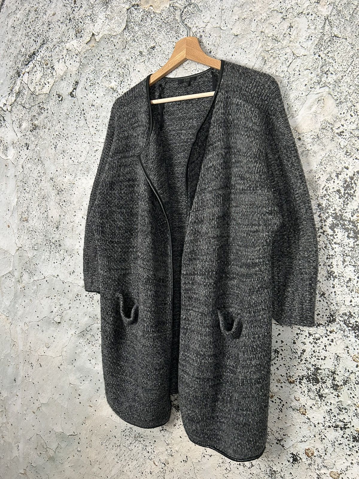 Cos COS Lambs Wool Avantgarde Cardigan Designer Streetwear Size US XS / EU 42 / 0 - 2 Thumbnail