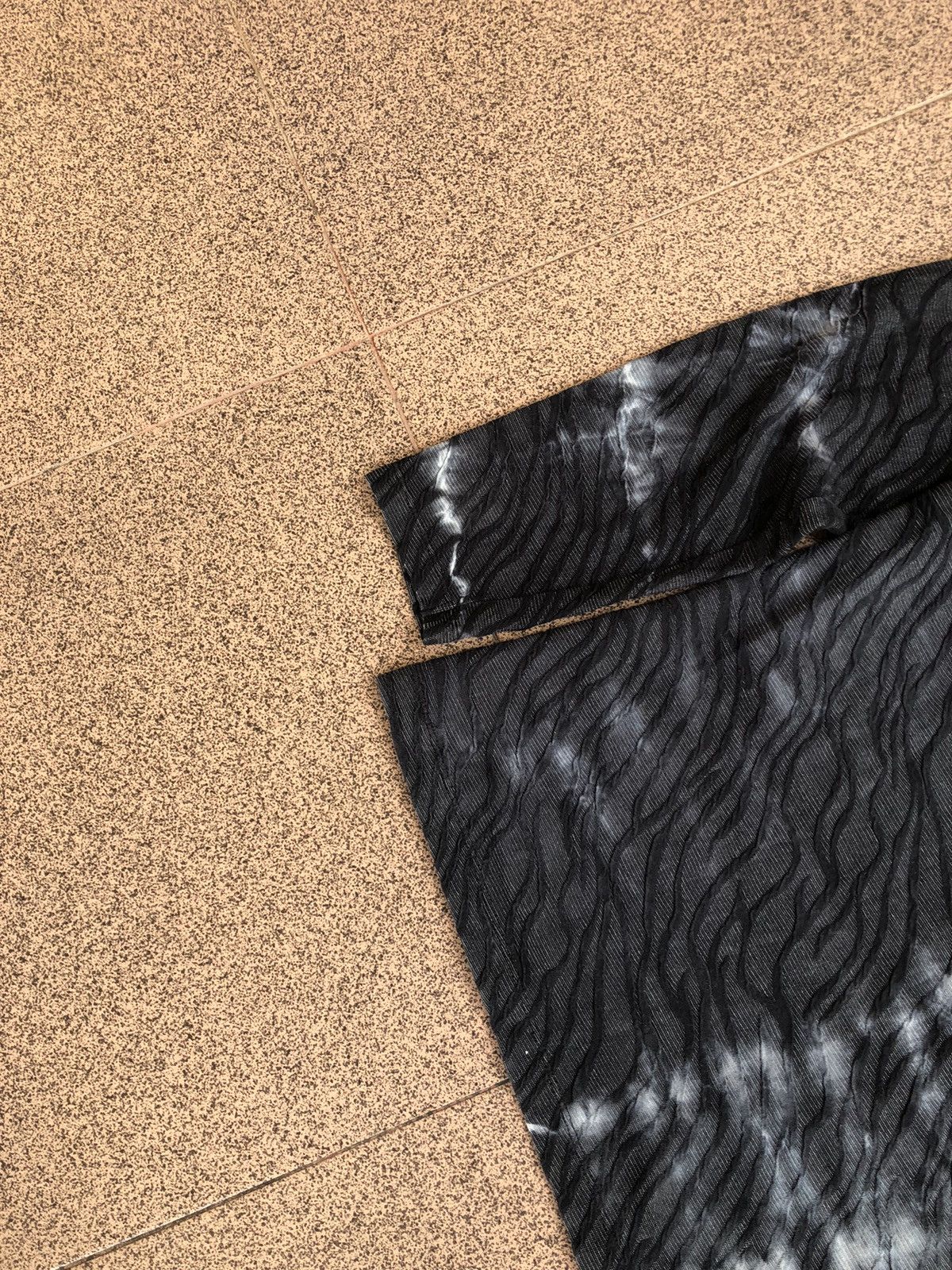 If Six Was Nine Nicole Club For Men Embossed Wavy Pattern longsleeve Size US L / EU 52-54 / 3 - 8 Thumbnail