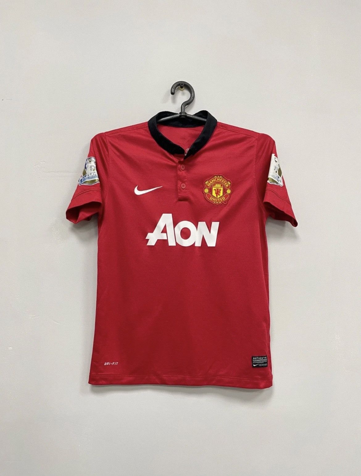 Nike Manchester United 2013/2014 Home Football Shirt Jersey Youth Size US XXS / EU 40 - 2 Thumbnail