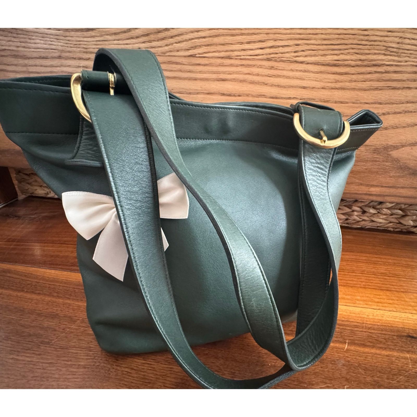 Coach EXCELLENT Coach Vintage Oversized Waverly Shoulder Green Size ONE SIZE - 1 Thumbnail