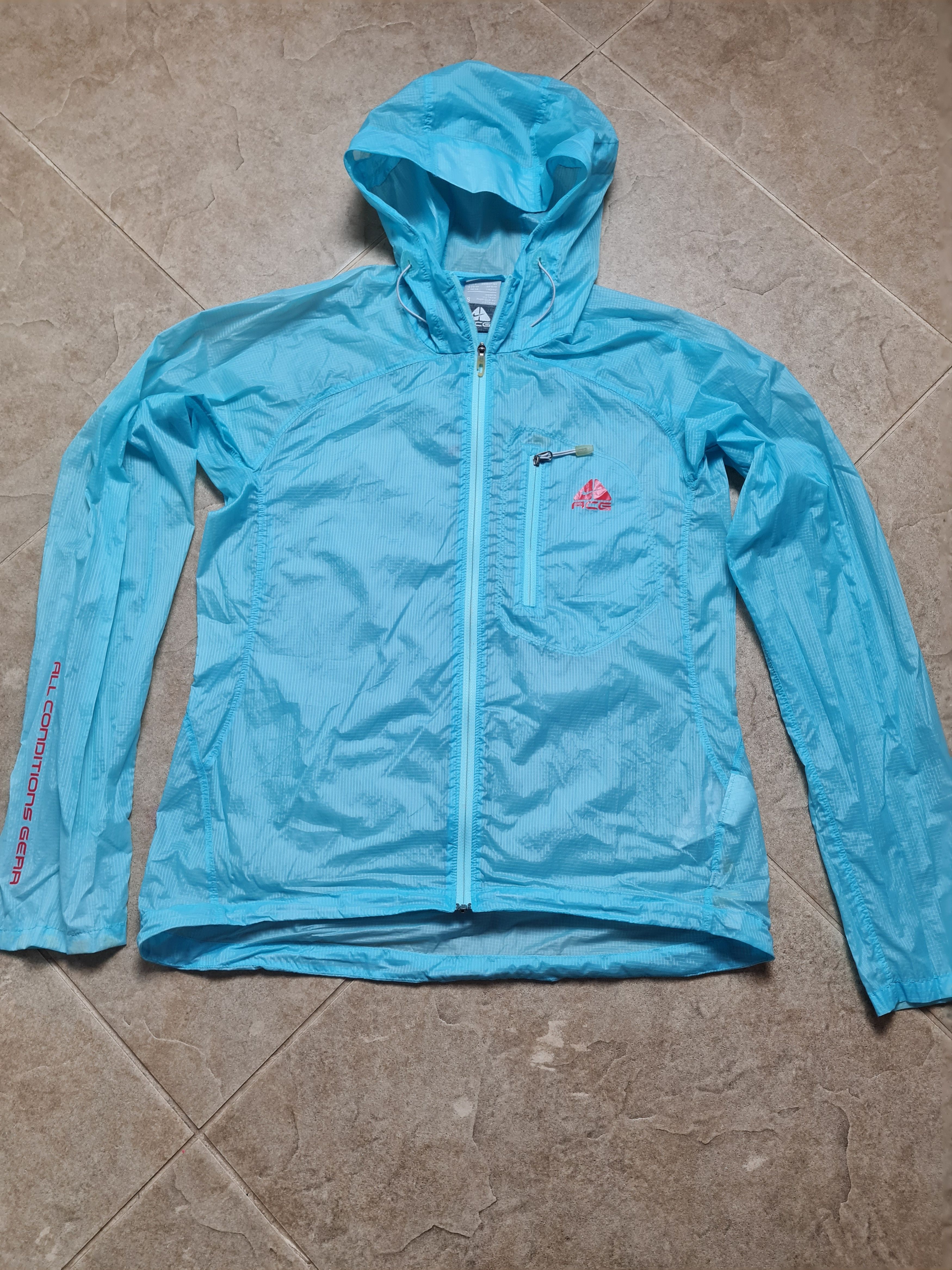 Nike ACG Nike ACG Women’s Ultra Light Windrunner Jacket Blue Size S / US 4 / IT 40 - 4 Thumbnail