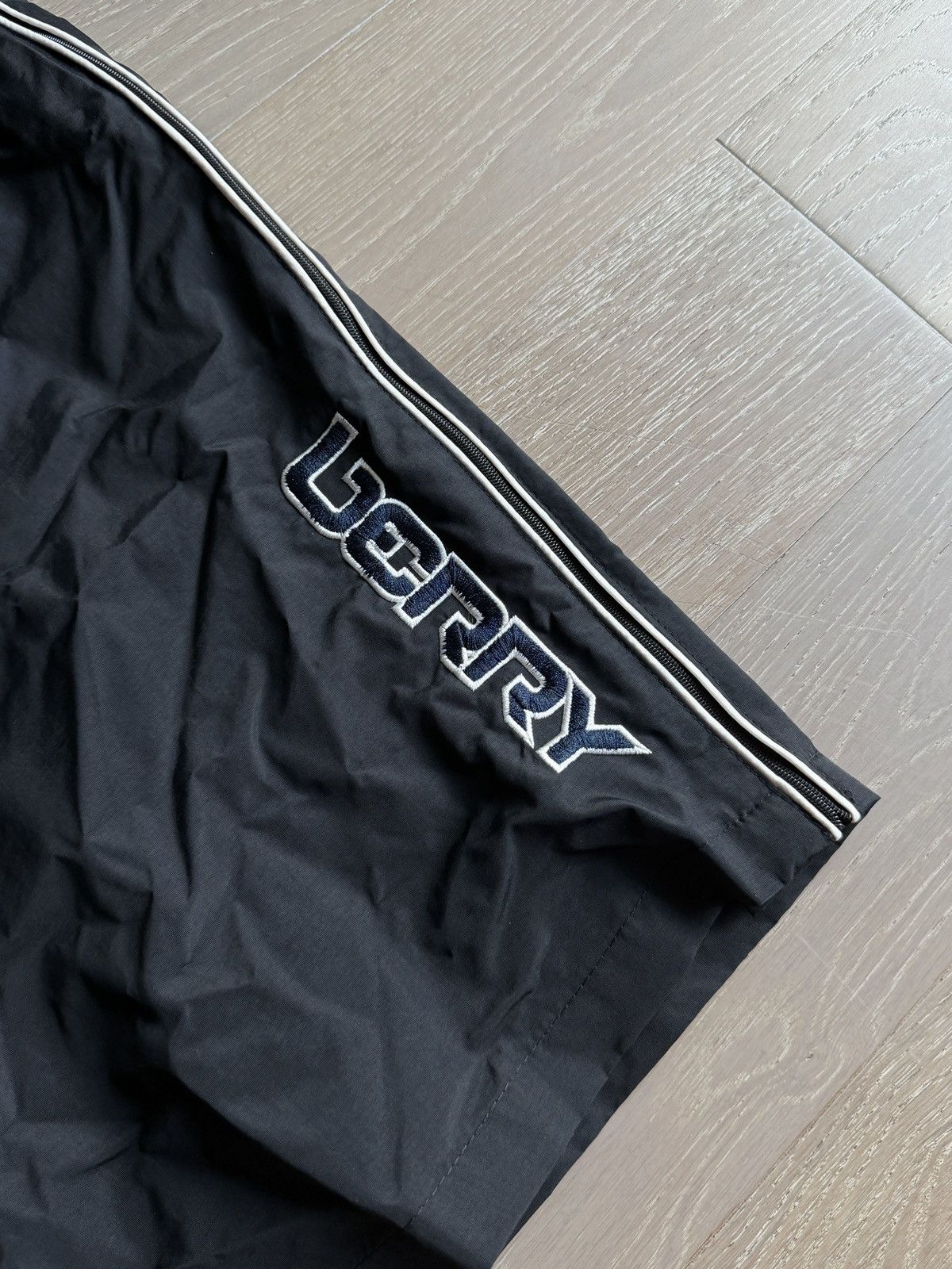 The GV Gallery SMALL THE GV GALLERY RASPBERRY HILLS D WILL SWEATS ❤️✅ NEW Size US 30 / EU 46 - 3 Thumbnail