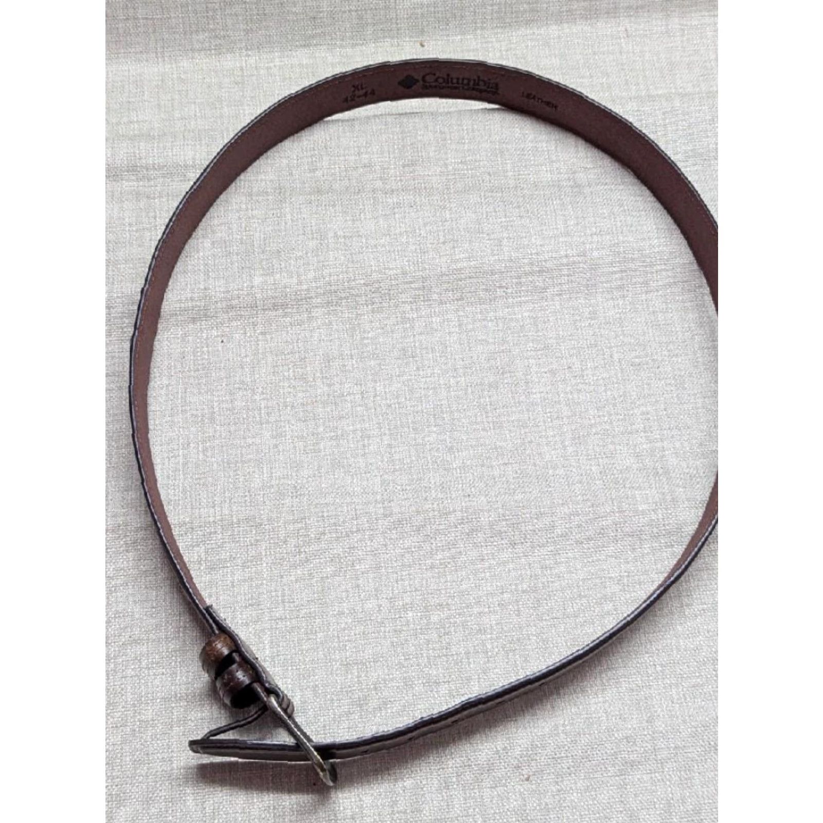 Vintage VINTAGE Columbia Belt Men 42-44 Brown Full Grain Leather Cowhide 1-1/2" Belt Length 49" Holes 40-46 Mens Brown Leather Belt Columbia Size 44 - 3 Thumbnail