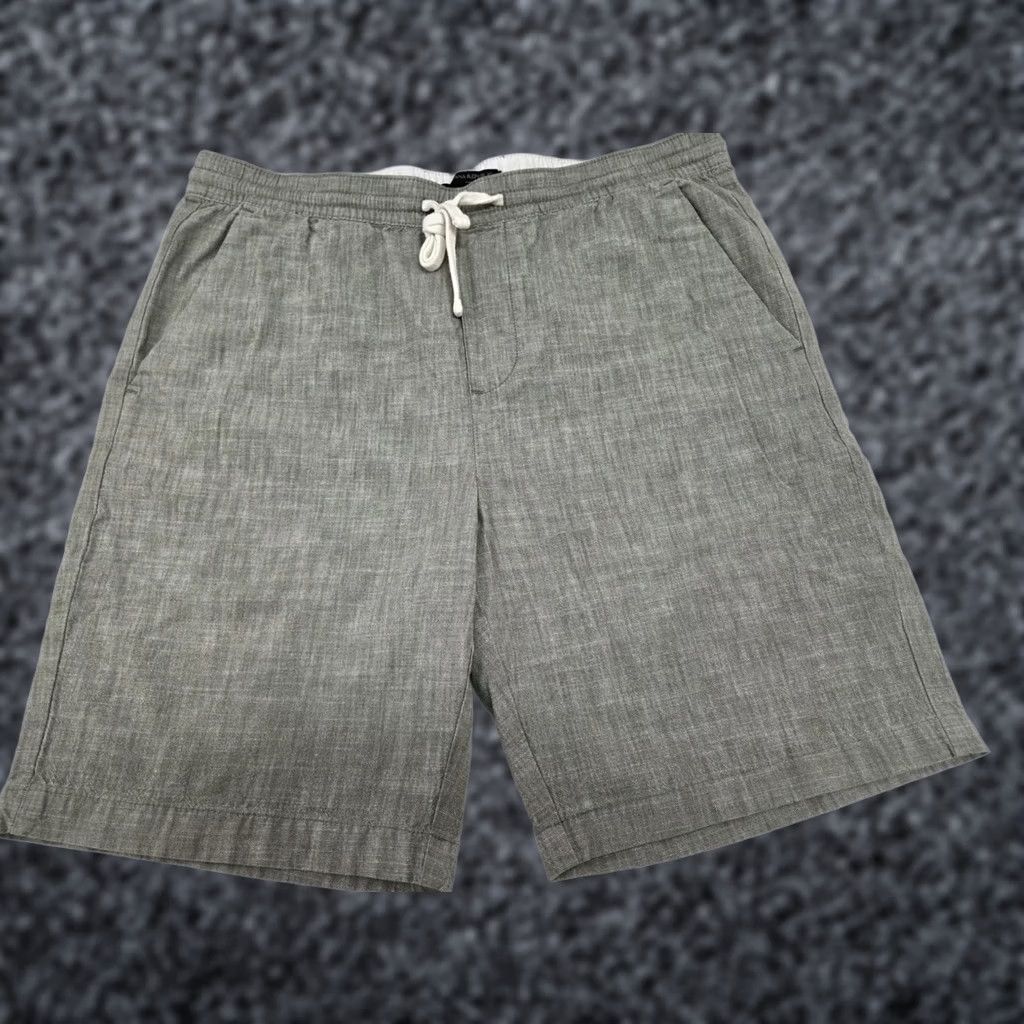 Banana Republic Banana Republic Mens Chino Cotton Casual Shorts Size 33 Green Solid Flat Front Elastic Drawstring 8in Inseam Reg Men Size US 33 - 1 Thumbnail