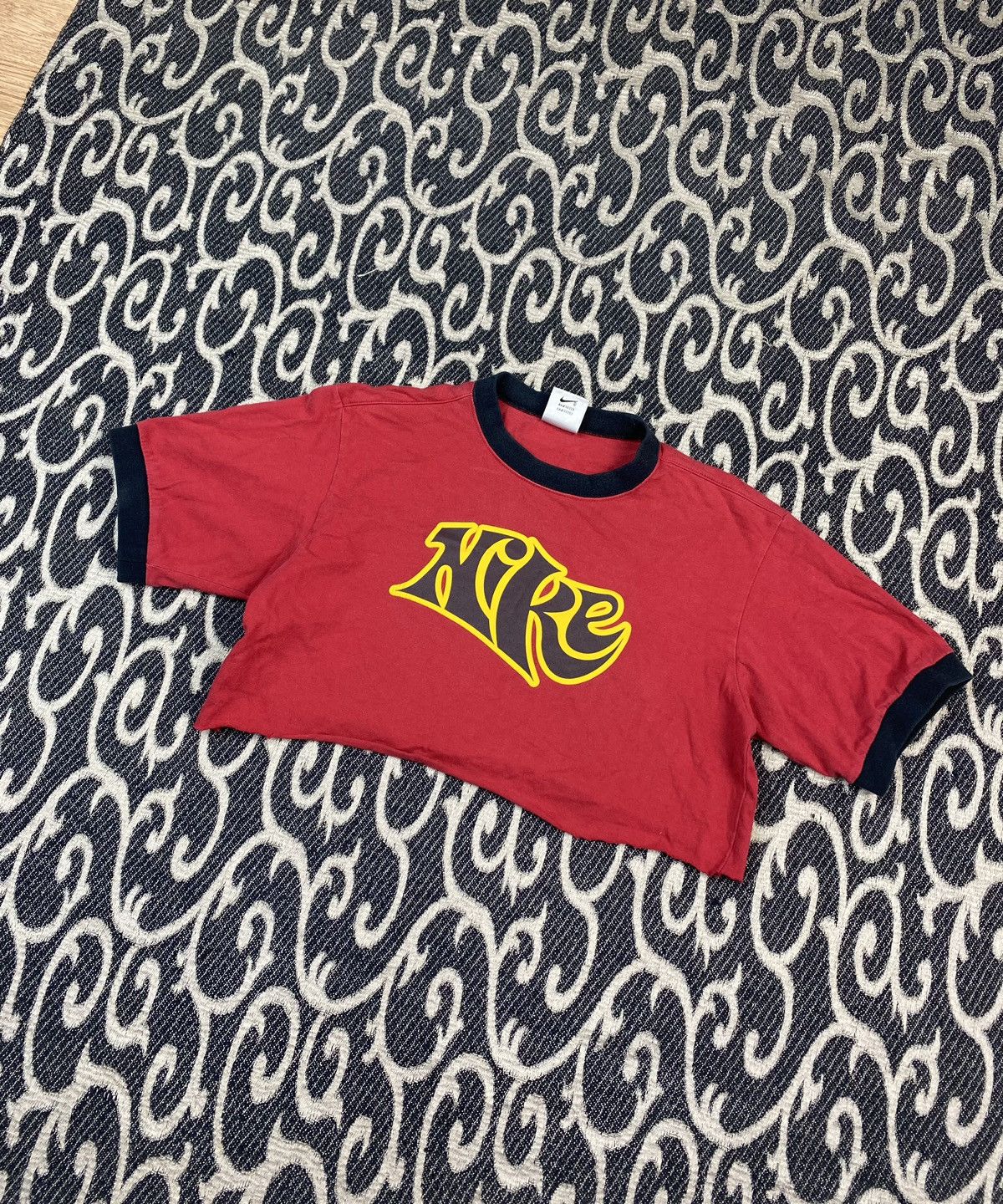 Nike × Vintage Vintage 90s Nike Crop Big Logo Ladies T-shirt Streetwear Size M / US 6-8 / IT 42-44 - 2 Thumbnail