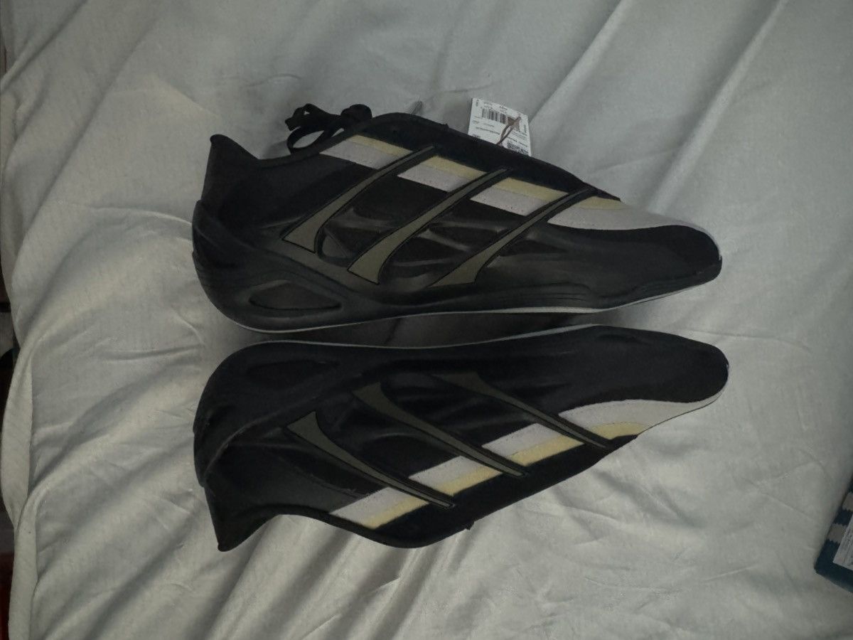 Adidas BAD BUNNY ADIRACER Size US 8 / EU 41 - 4 Thumbnail