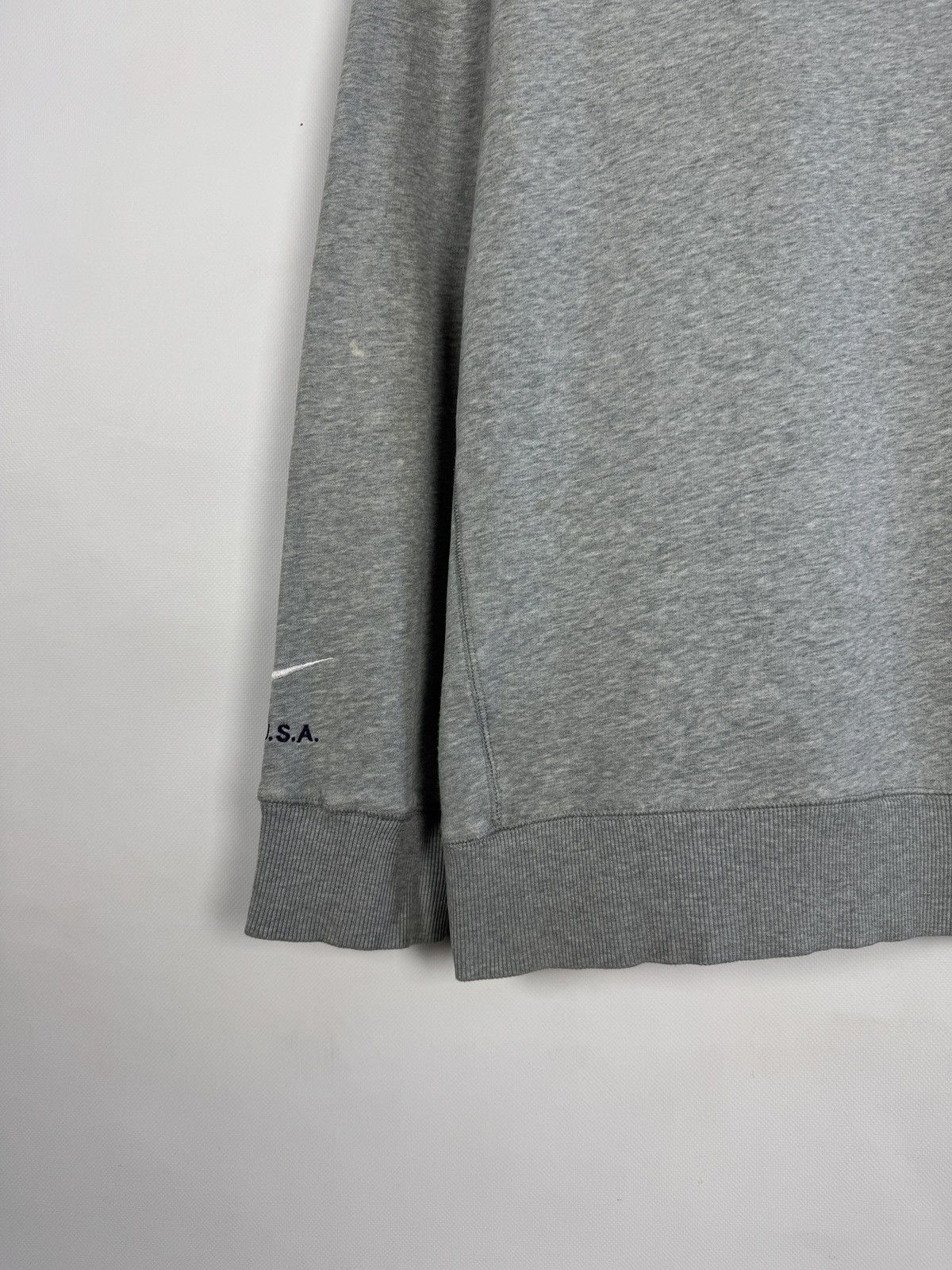 Nike Vintage Nike USA Sportswear Crewneck Sweatshirt Big Logo XL Size US XL / EU 56 / 4 - 15 Thumbnail