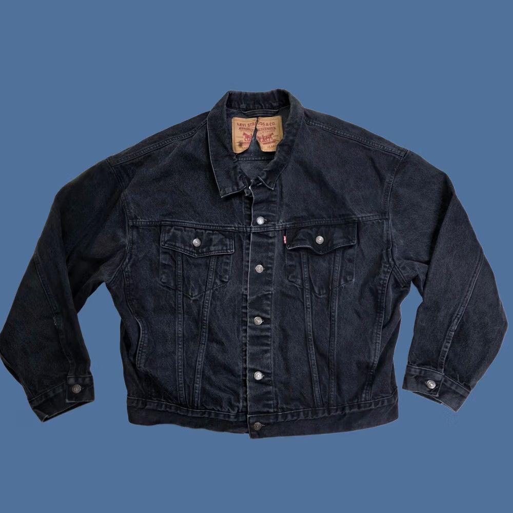 Levi's VINTAGE Levi's 70598-4159 Black Denim Jean Jacket Big Patch XL Jacket Men Jeans 90s Casual Front Button Pocket Denim Size US 36 / EU 52 - 1 Thumbnail