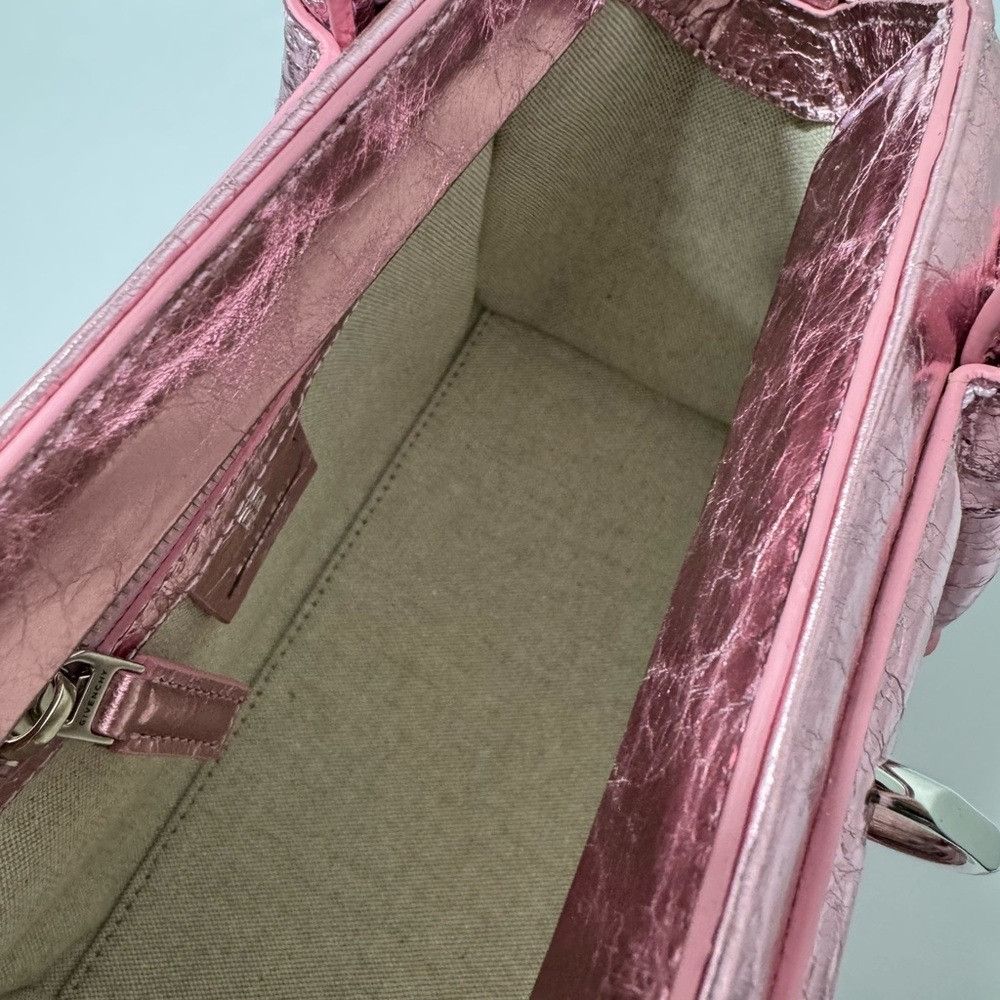 Givenchy Givenchy Antigona Lock Bag in Laminated Leather Pink Size ONE SIZE - 4 Thumbnail