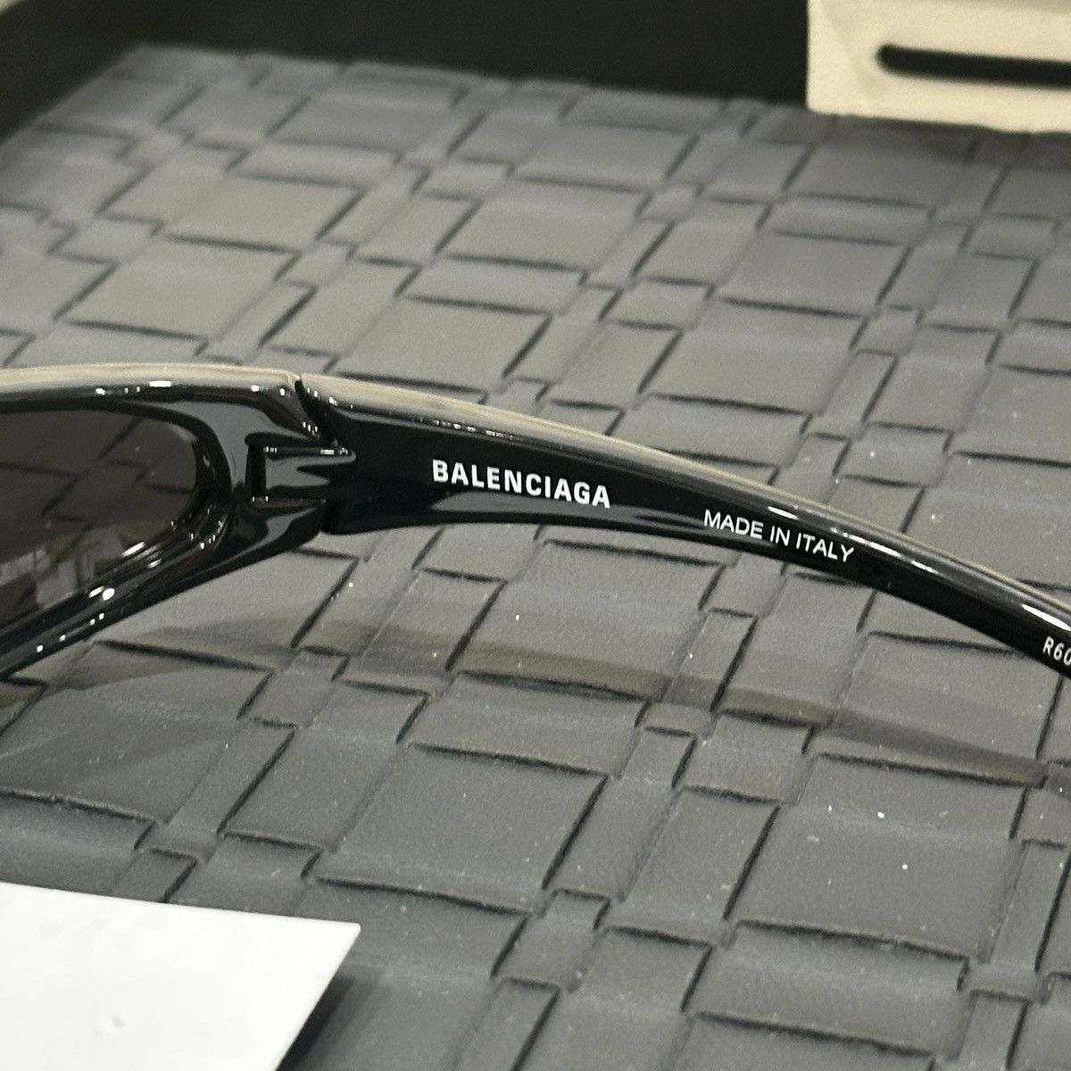 Balenciaga BALENCIAGA BB0383S 001 SUNGLASSES Size ONE SIZE - 5 Thumbnail