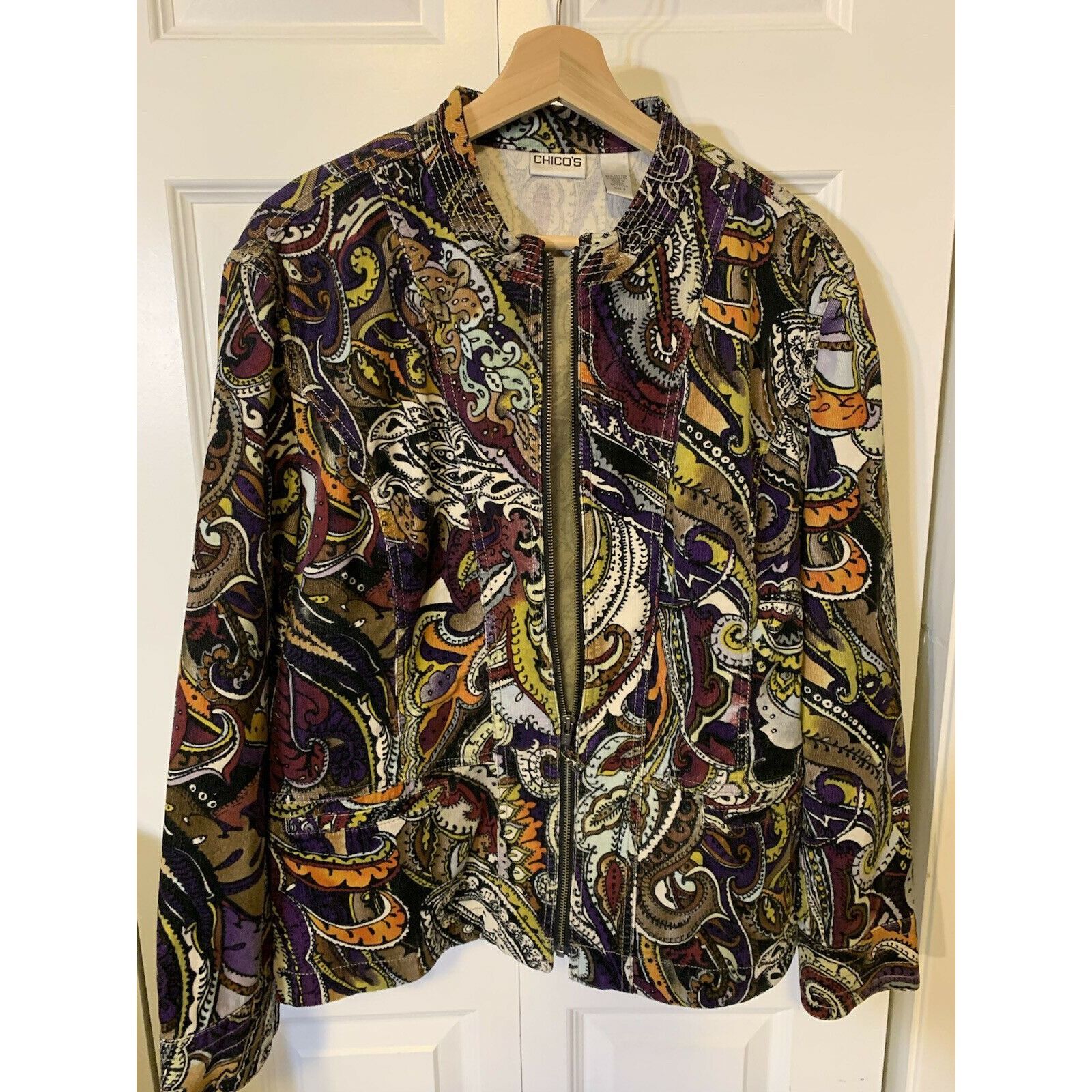 Chicos Chico's Women’s Sz S Size 3 Purple Green Paisley Full Zip Ja Size S / US 4 / IT 40 - 1 Thumbnail