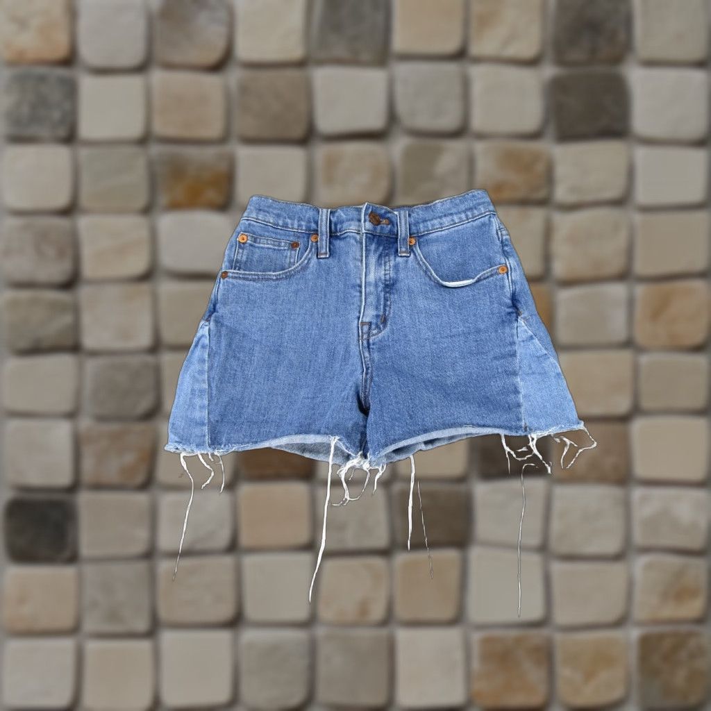 Madewell Madewell Shorts Womens 23 Medium Wash Denim Cut Offs Size 40" / US 18 - 1 Thumbnail