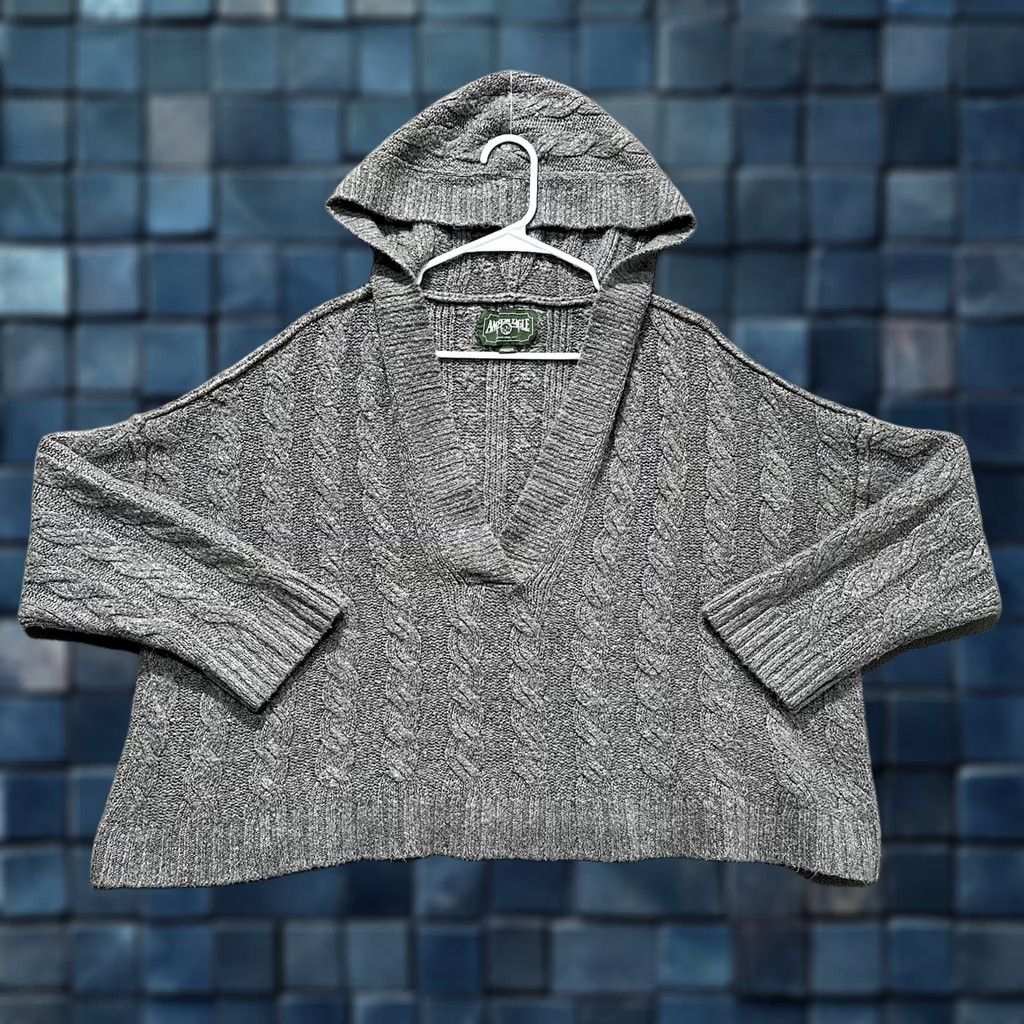 American Eagle Outfitters American Eagle Hoodie Sweater XL Gray Cable Knit V-Neck Cropped EUC Womens Size XL / US 12-14 / IT 48-50 - 1 Thumbnail