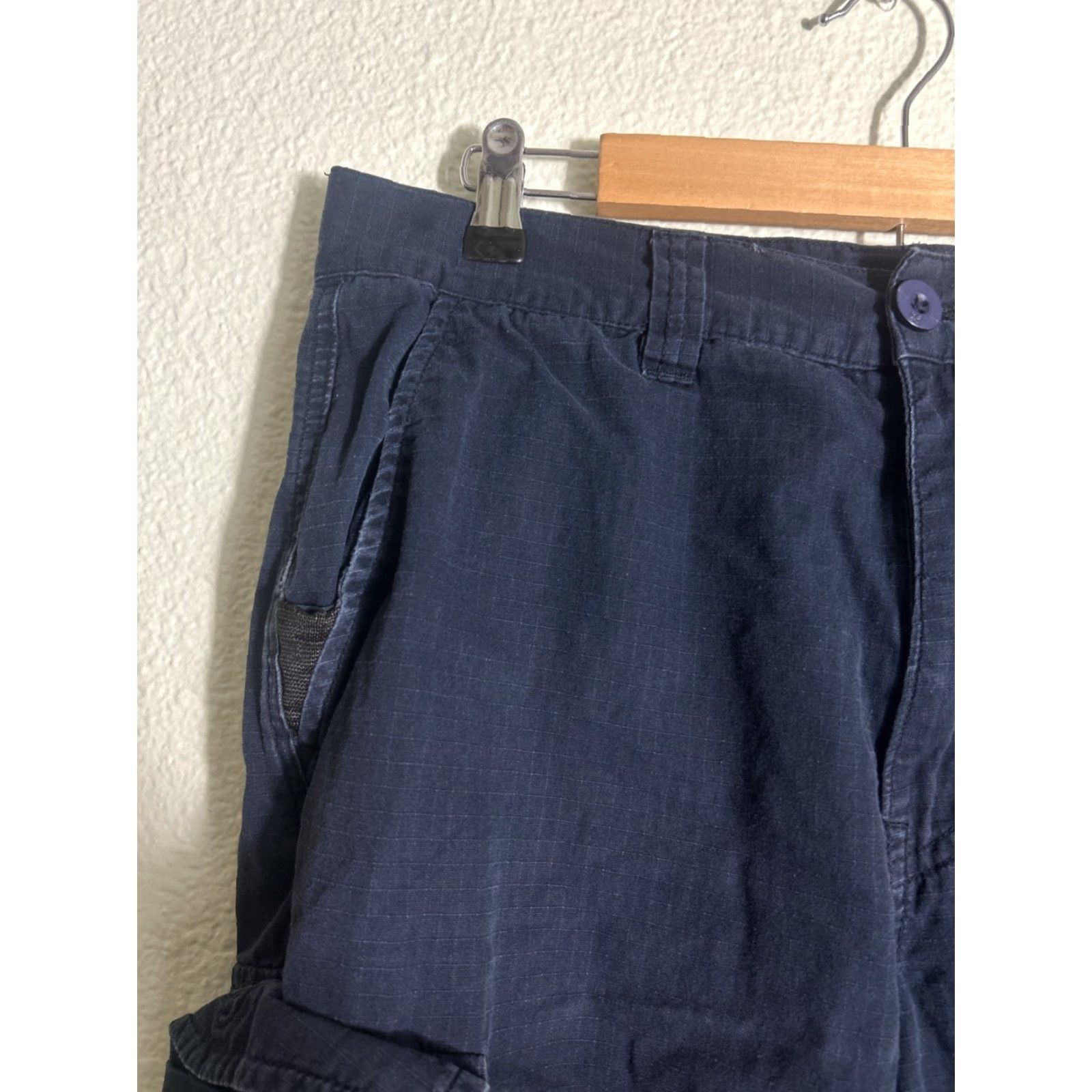 Vintage LRG Cargo Shorts Men’s Navy Blue 32x11 Regular Fit 32 Mens Cargo Shorts Blue 90s? Size US 32 / EU 48 - 3 Thumbnail